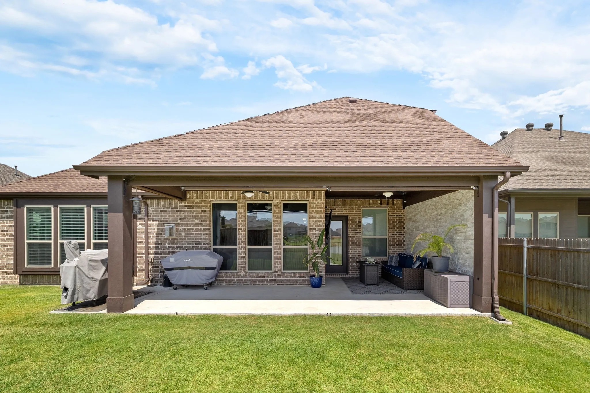 Single Family Residence For Sale in Denton County , 9004 Lavon Lane, Denton, Texas 76226, 5 Bedroom, 4 Bathroom, 3 Garage spaces, 3,431 Sqft, built in 2020, mls#21325716, Real Estate Agent in Denton, Homes For Sale in Denton county, Homes For Sale in Denton, Realtor in Denton Texas, Real Estate Brokerage Independent Realty Texas, Luminita Cordes Realtor