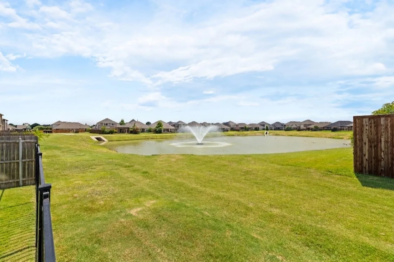 Single Family Residence For Sale in Denton County , 9004 Lavon Lane, Denton, Texas 76226, 5 Bedroom, 4 Bathroom, 3 Garage spaces, 3,431 Sqft, built in 2020, mls#21325716, Real Estate Agent in Denton, Homes For Sale in Denton county, Homes For Sale in Denton, Realtor in Denton Texas, Real Estate Brokerage Independent Realty Texas, Luminita Cordes Realtor