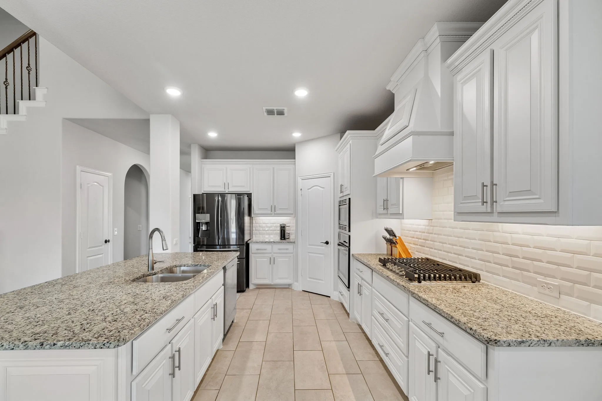 Single Family Residence For Sale in Denton County , 9004 Lavon Lane, Denton, Texas 76226, 5 Bedroom, 4 Bathroom, 3 Garage spaces, 3,431 Sqft, built in 2020, mls#21325716, Real Estate Agent in Denton, Homes For Sale in Denton county, Homes For Sale in Denton, Realtor in Denton Texas, Real Estate Brokerage Independent Realty Texas, Luminita Cordes Realtor