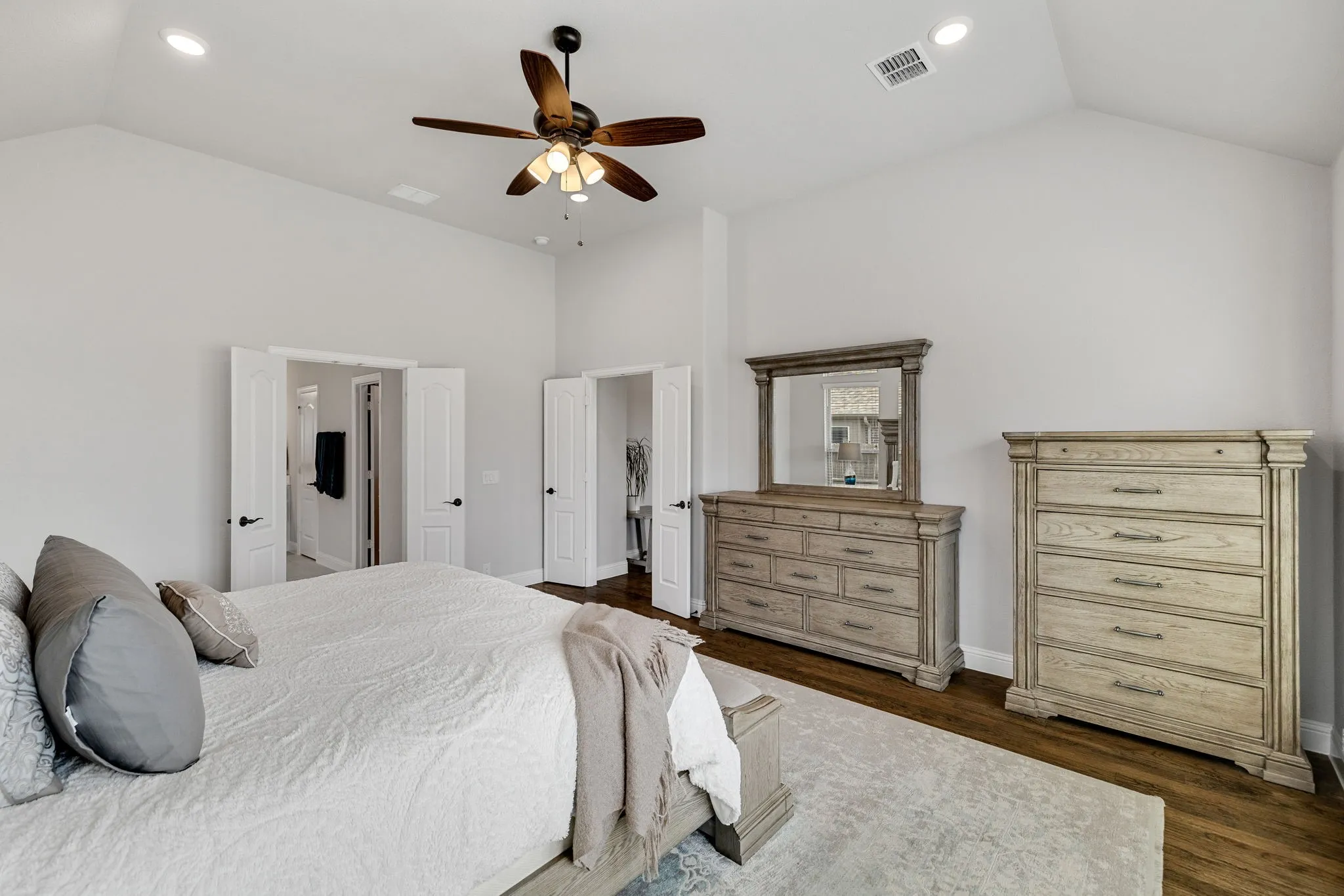 Single Family Residence For Sale in Denton County , 9004 Lavon Lane, Denton, Texas 76226, 5 Bedroom, 4 Bathroom, 3 Garage spaces, 3,431 Sqft, built in 2020, mls#21325716, Real Estate Agent in Denton, Homes For Sale in Denton county, Homes For Sale in Denton, Realtor in Denton Texas, Real Estate Brokerage Independent Realty Texas, Luminita Cordes Realtor