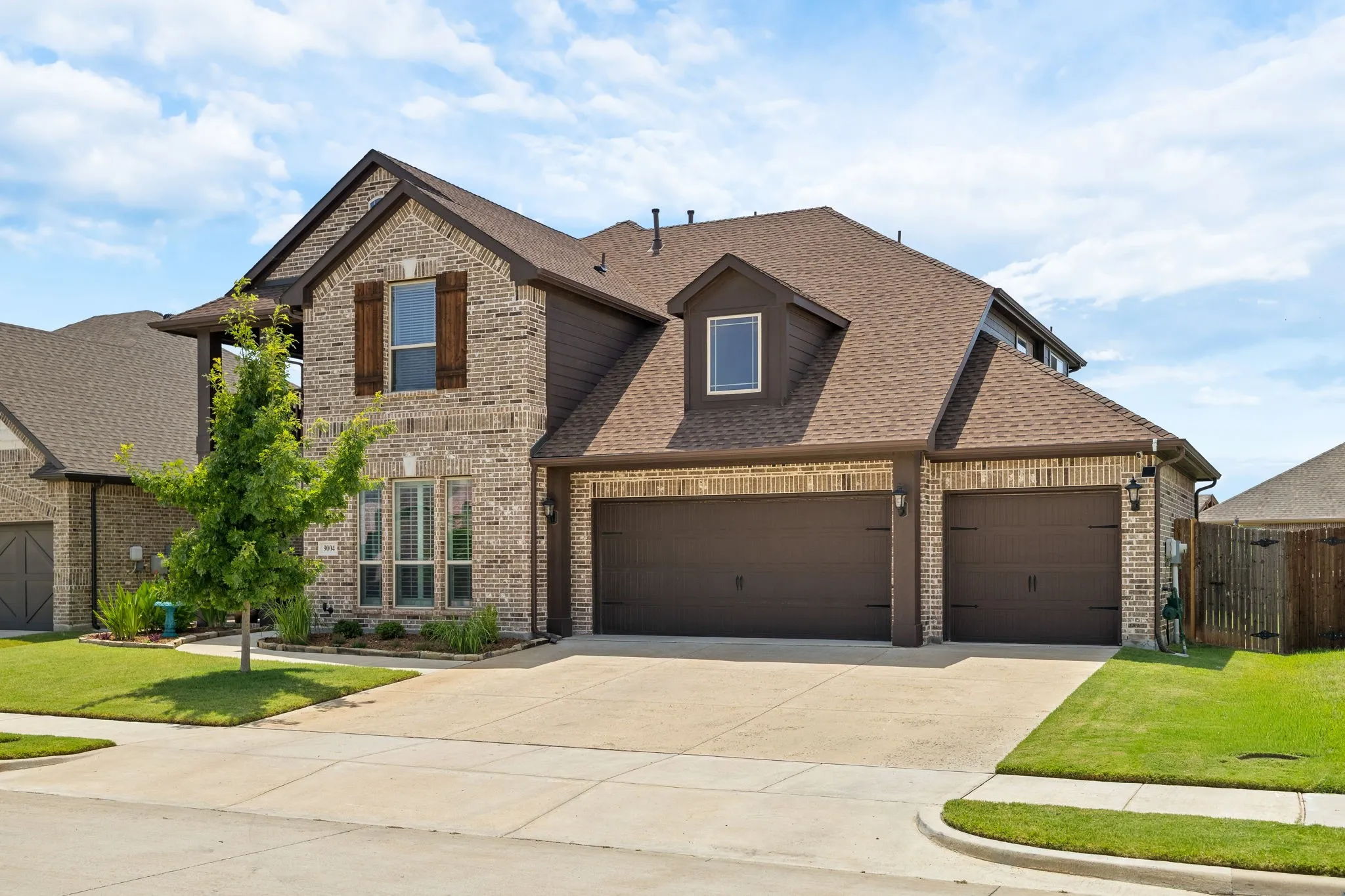 Single Family Residence For Sale in Denton County , 9004 Lavon Lane, Denton, Texas 76226, 5 Bedroom, 4 Bathroom, 3 Garage spaces, 3,431 Sqft, built in 2020, mls#21325716, Real Estate Agent in Denton, Homes For Sale in Denton county, Homes For Sale in Denton, Realtor in Denton Texas, Real Estate Brokerage Independent Realty Texas, Luminita Cordes Realtor