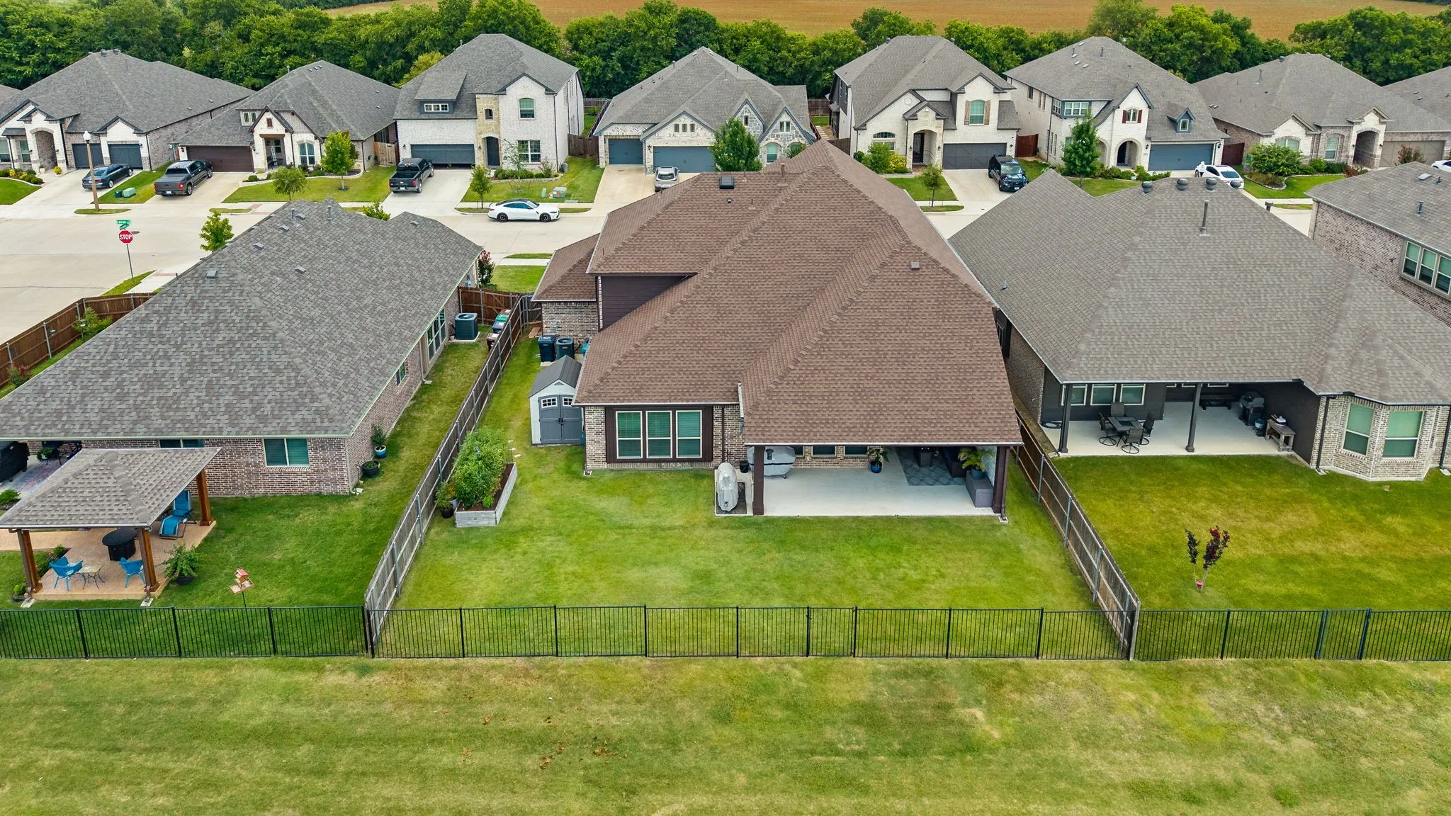 Single Family Residence For Sale in Denton County , 9004 Lavon Lane, Denton, Texas 76226, 5 Bedroom, 4 Bathroom, 3 Garage spaces, 3,431 Sqft, built in 2020, mls#21325716, Real Estate Agent in Denton, Homes For Sale in Denton county, Homes For Sale in Denton, Realtor in Denton Texas, Real Estate Brokerage Independent Realty Texas, Luminita Cordes Realtor