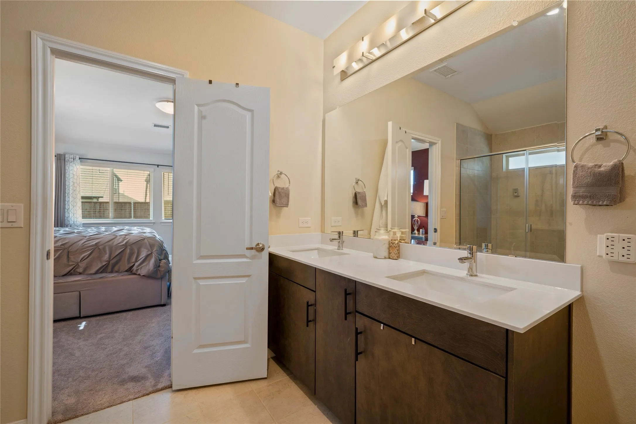 Single Family Residence For Rent in Denton County , 1272 Sumner Street, Aubrey, Texas 76227, 4 Bedroom, 2 Bathroom, 2 Garage spaces, 2,142 Sqft, built in 2022, mls#21324796, Real Estate Agent in Aubrey, Homes For Rent in Denton county, Homes For Rent in Aubrey, Realtor in Aubrey Texas, Real Estate Brokerage Independent Realty Texas, Luminita Cordes Realtor