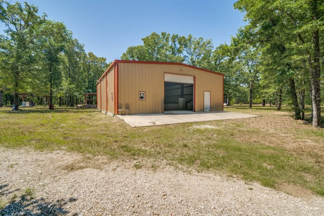 Single Family Residence For Sale in Rains County , 1525 Rs County Road 1490, Point, Texas 75472, 1 Bedroom, 1 Bathroom, 10 Garage spaces, 896 Sqft, built in 2001, Price $370,000, mls#21325464, Real Estate Agent in Point, Homes For Sale in Rains county, Homes For Sale in Point, Realtor in Point Texas, Real Estate Brokerage Independent Realty Texas, Luminita Cordes Realtor