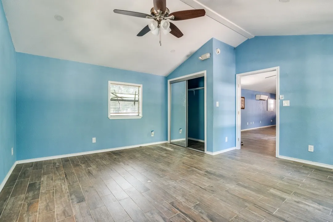 Single Family Residence For Sale in Rains County , 1525 Rs County Road 1490, Point, Texas 75472, 1 Bedroom, 1 Bathroom, 10 Garage spaces, 896 Sqft, built in 2001, Price $370,000, mls#21325464, Real Estate Agent in Point, Homes For Sale in Rains county, Homes For Sale in Point, Realtor in Point Texas, Real Estate Brokerage Independent Realty Texas, Luminita Cordes Realtor