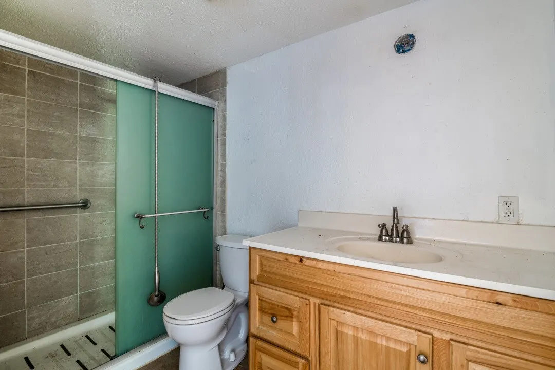 Single Family Residence For Sale in Rains County , 1525 Rs County Road 1490, Point, Texas 75472, 1 Bedroom, 1 Bathroom, 10 Garage spaces, 896 Sqft, built in 2001, Price $370,000, mls#21325464, Real Estate Agent in Point, Homes For Sale in Rains county, Homes For Sale in Point, Realtor in Point Texas, Real Estate Brokerage Independent Realty Texas, Luminita Cordes Realtor