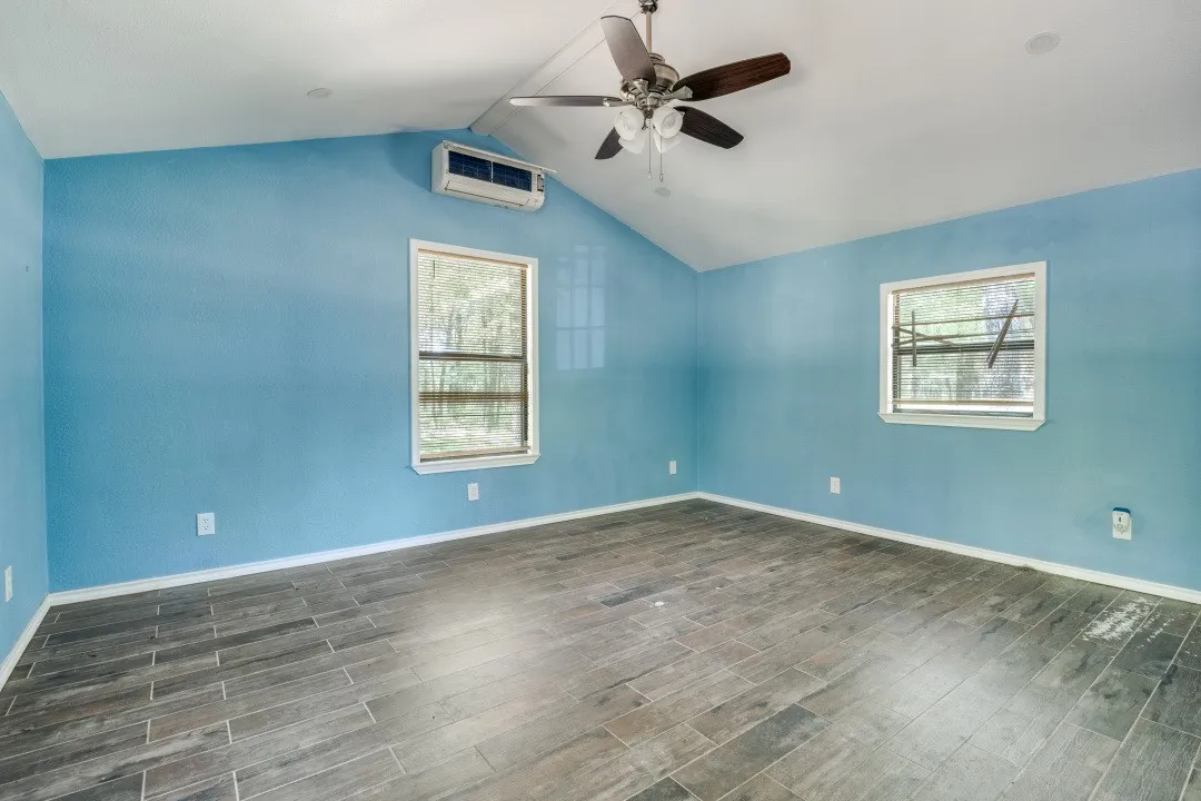 Single Family Residence For Sale in Rains County , 1525 Rs County Road 1490, Point, Texas 75472, 1 Bedroom, 1 Bathroom, 10 Garage spaces, 896 Sqft, built in 2001, Price $370,000, mls#21325464, Real Estate Agent in Point, Homes For Sale in Rains county, Homes For Sale in Point, Realtor in Point Texas, Real Estate Brokerage Independent Realty Texas, Luminita Cordes Realtor