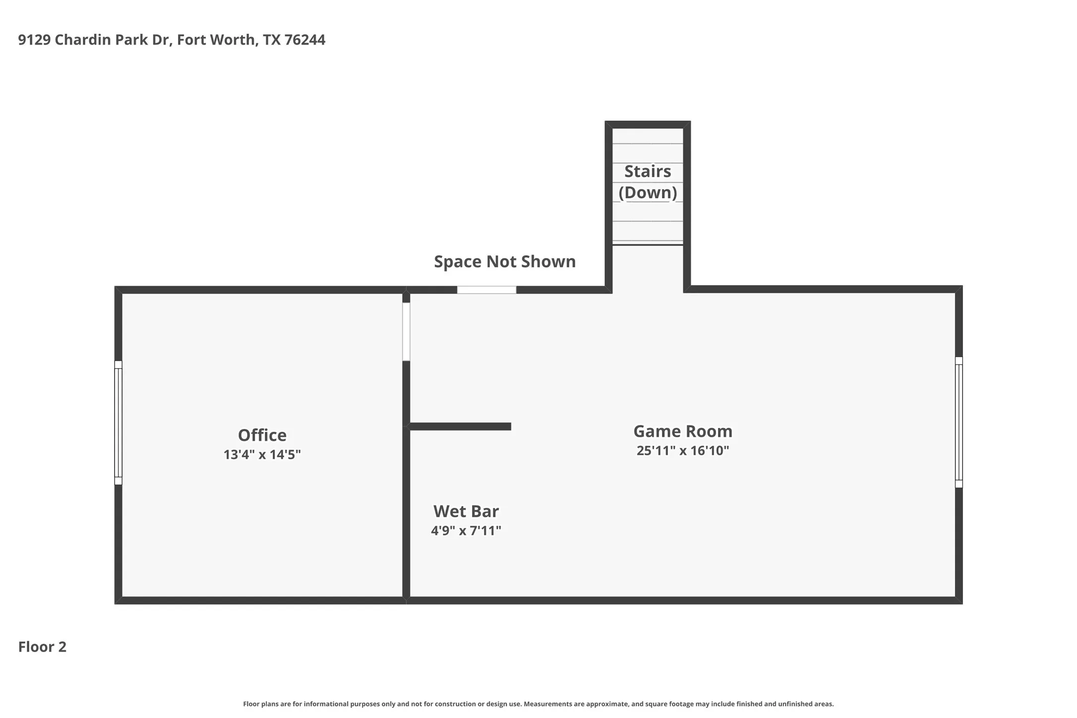 First-floor plan showing the primary suite, two secondary bedrooms, kitchen, dining room and multiple living areas.