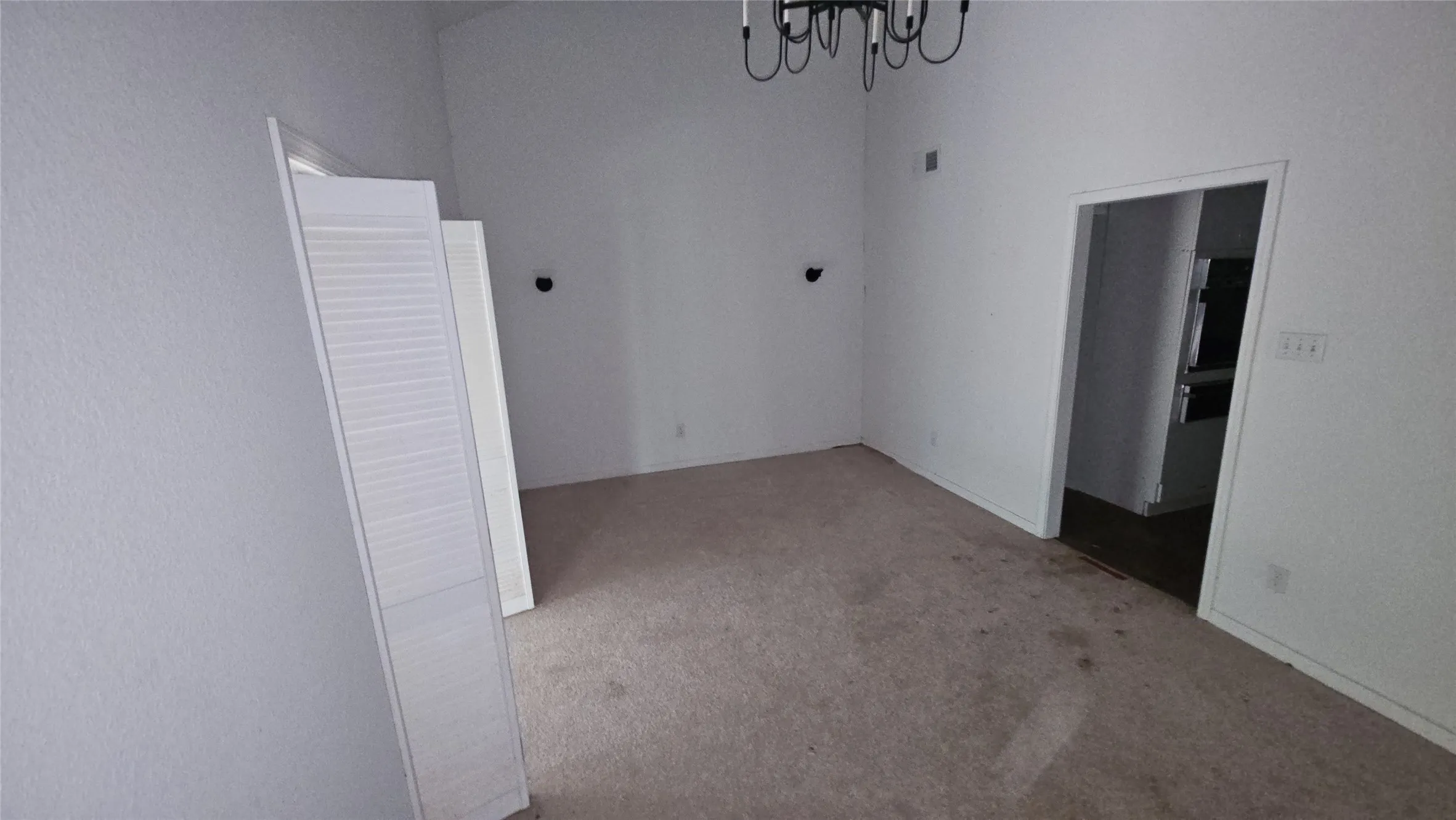 Single Family Residence For Sale in Denton County , 1121 Thornridge Circle, Argyle, Texas 76226, 3 Bedroom, 3 Bathroom, 3 Garage spaces, 3,936 Sqft, built in 1985, mls#21302512, Real Estate Agent in Argyle, Homes For Sale in Denton county, Homes For Sale in Argyle, Realtor in Argyle Texas, Real Estate Brokerage Independent Realty Texas, Luminita Cordes Realtor