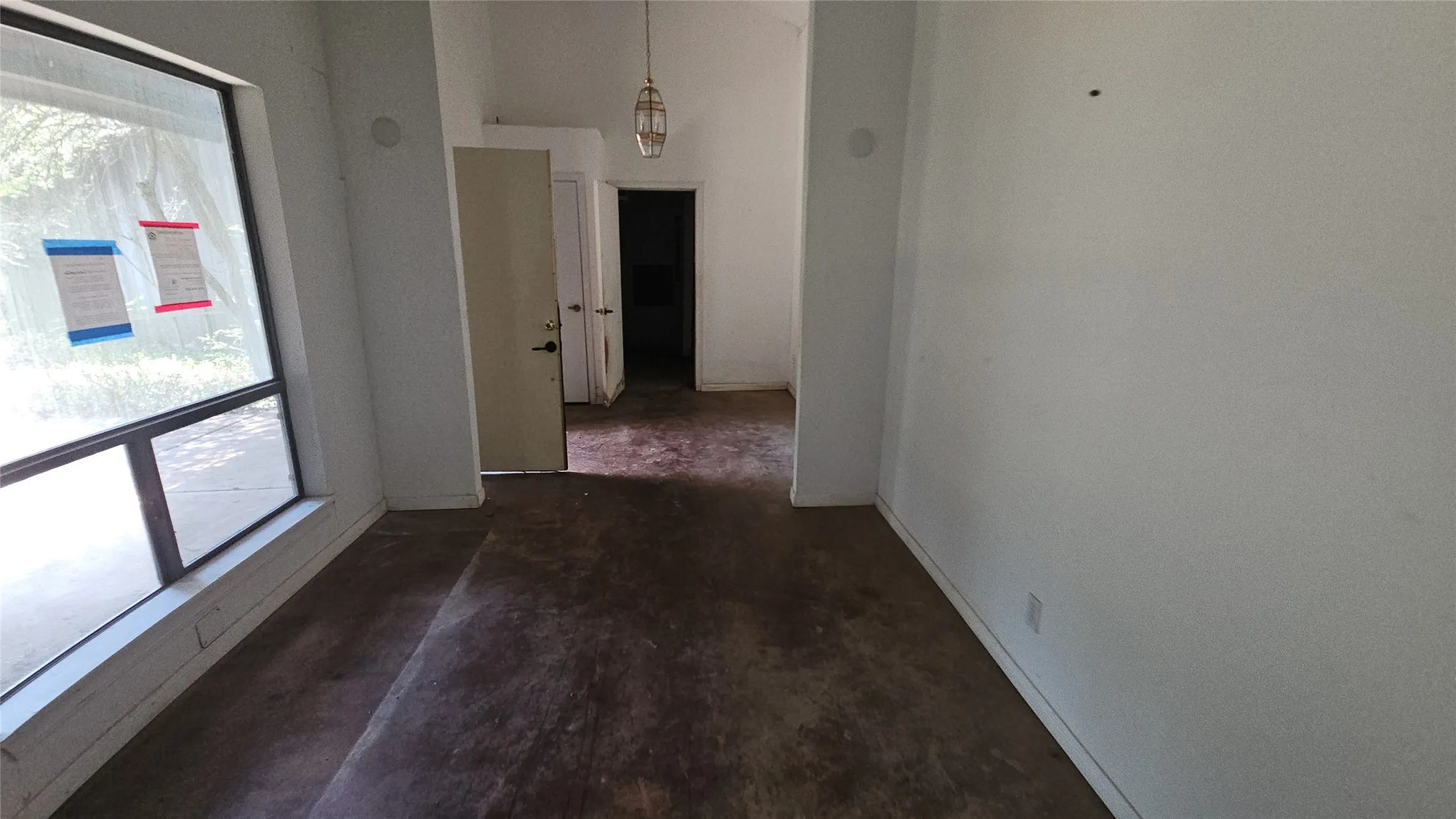 Single Family Residence For Sale in Denton County , 1121 Thornridge Circle, Argyle, Texas 76226, 3 Bedroom, 3 Bathroom, 3 Garage spaces, 3,936 Sqft, built in 1985, mls#21302512, Real Estate Agent in Argyle, Homes For Sale in Denton county, Homes For Sale in Argyle, Realtor in Argyle Texas, Real Estate Brokerage Independent Realty Texas, Luminita Cordes Realtor