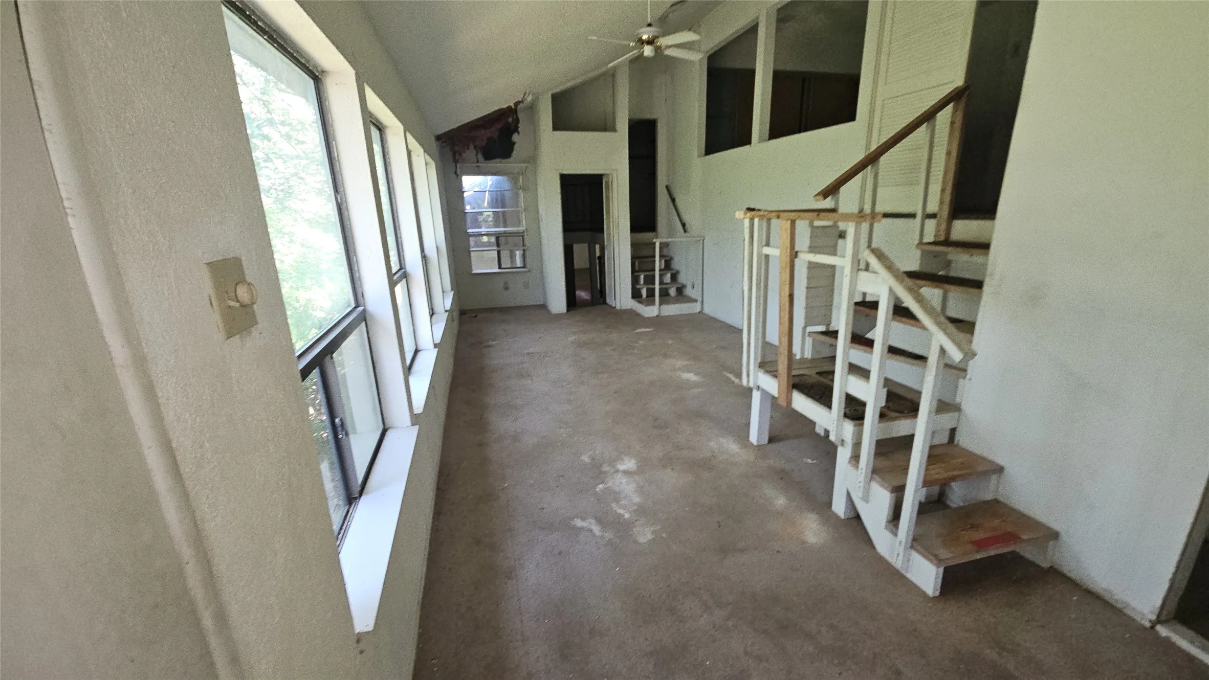 Single Family Residence For Sale in Denton County , 1121 Thornridge Circle, Argyle, Texas 76226, 3 Bedroom, 3 Bathroom, 3 Garage spaces, 3,936 Sqft, built in 1985, mls#21302512, Real Estate Agent in Argyle, Homes For Sale in Denton county, Homes For Sale in Argyle, Realtor in Argyle Texas, Real Estate Brokerage Independent Realty Texas, Luminita Cordes Realtor