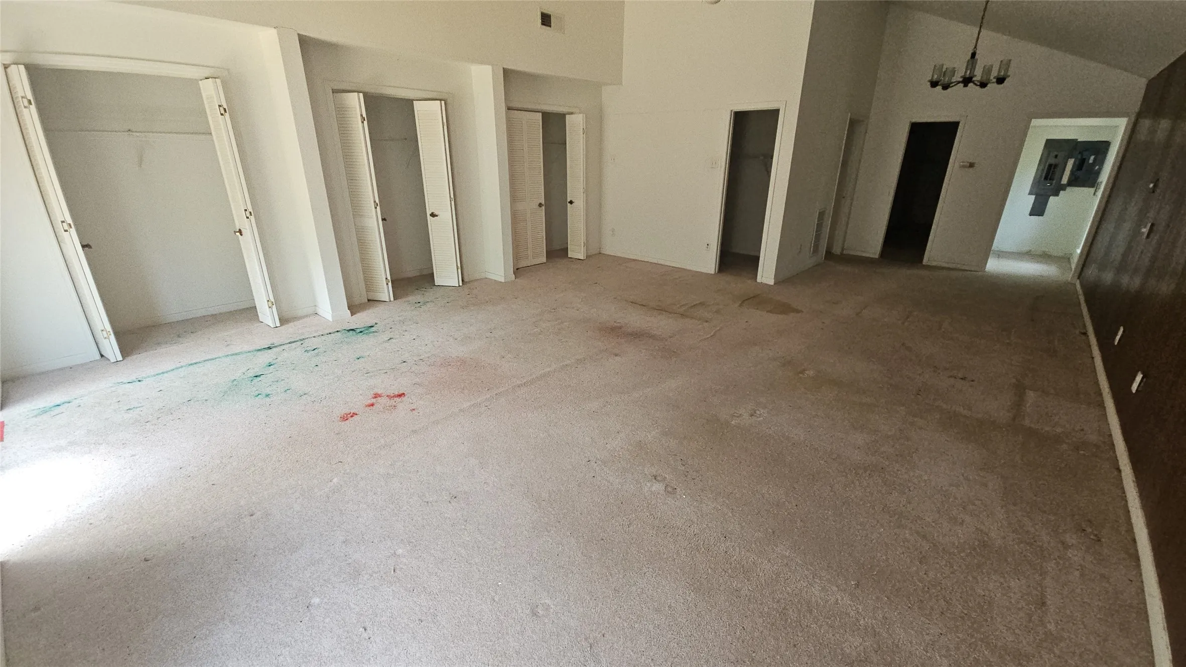 Single Family Residence For Sale in Denton County , 1121 Thornridge Circle, Argyle, Texas 76226, 3 Bedroom, 3 Bathroom, 3 Garage spaces, 3,936 Sqft, built in 1985, mls#21302512, Real Estate Agent in Argyle, Homes For Sale in Denton county, Homes For Sale in Argyle, Realtor in Argyle Texas, Real Estate Brokerage Independent Realty Texas, Luminita Cordes Realtor