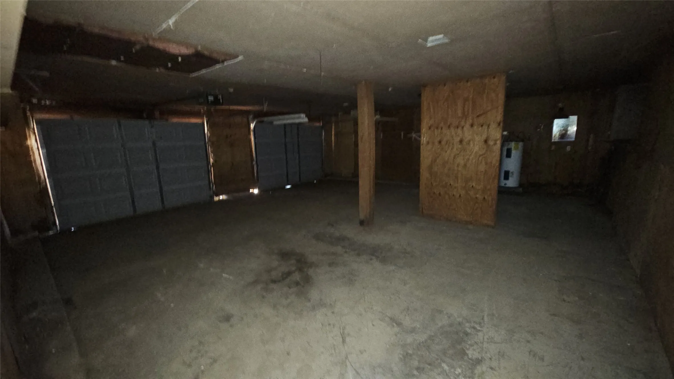 Single Family Residence For Sale in Denton County , 1121 Thornridge Circle, Argyle, Texas 76226, 3 Bedroom, 3 Bathroom, 3 Garage spaces, 3,936 Sqft, built in 1985, mls#21302512, Real Estate Agent in Argyle, Homes For Sale in Denton county, Homes For Sale in Argyle, Realtor in Argyle Texas, Real Estate Brokerage Independent Realty Texas, Luminita Cordes Realtor