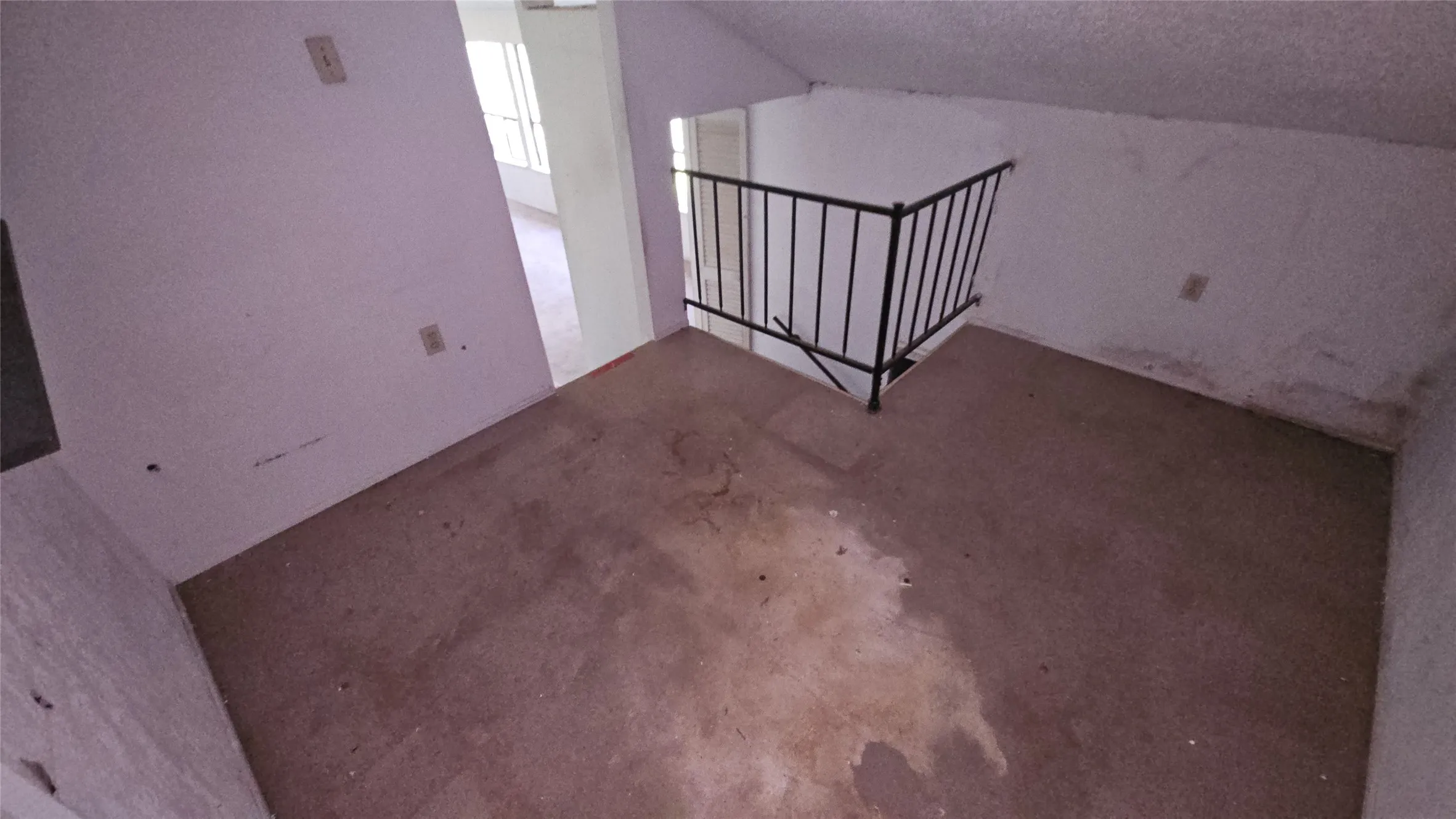 Single Family Residence For Sale in Denton County , 1121 Thornridge Circle, Argyle, Texas 76226, 3 Bedroom, 3 Bathroom, 3 Garage spaces, 3,936 Sqft, built in 1985, mls#21302512, Real Estate Agent in Argyle, Homes For Sale in Denton county, Homes For Sale in Argyle, Realtor in Argyle Texas, Real Estate Brokerage Independent Realty Texas, Luminita Cordes Realtor