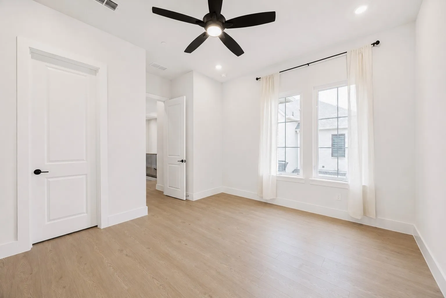 Townhouse For Sale in Denton County , 11965 Brubaker Drive, Frisco, Texas 75033, 4 Bedroom, 4 Bathroom, 2 Garage spaces, 2,641 Sqft, built in 2024, mls#21259102, Real Estate Agent in Frisco, Homes For Sale in Denton county, Homes For Sale in Frisco, Realtor in Frisco Texas, Real Estate Brokerage Independent Realty Texas, Luminita Cordes Realtor