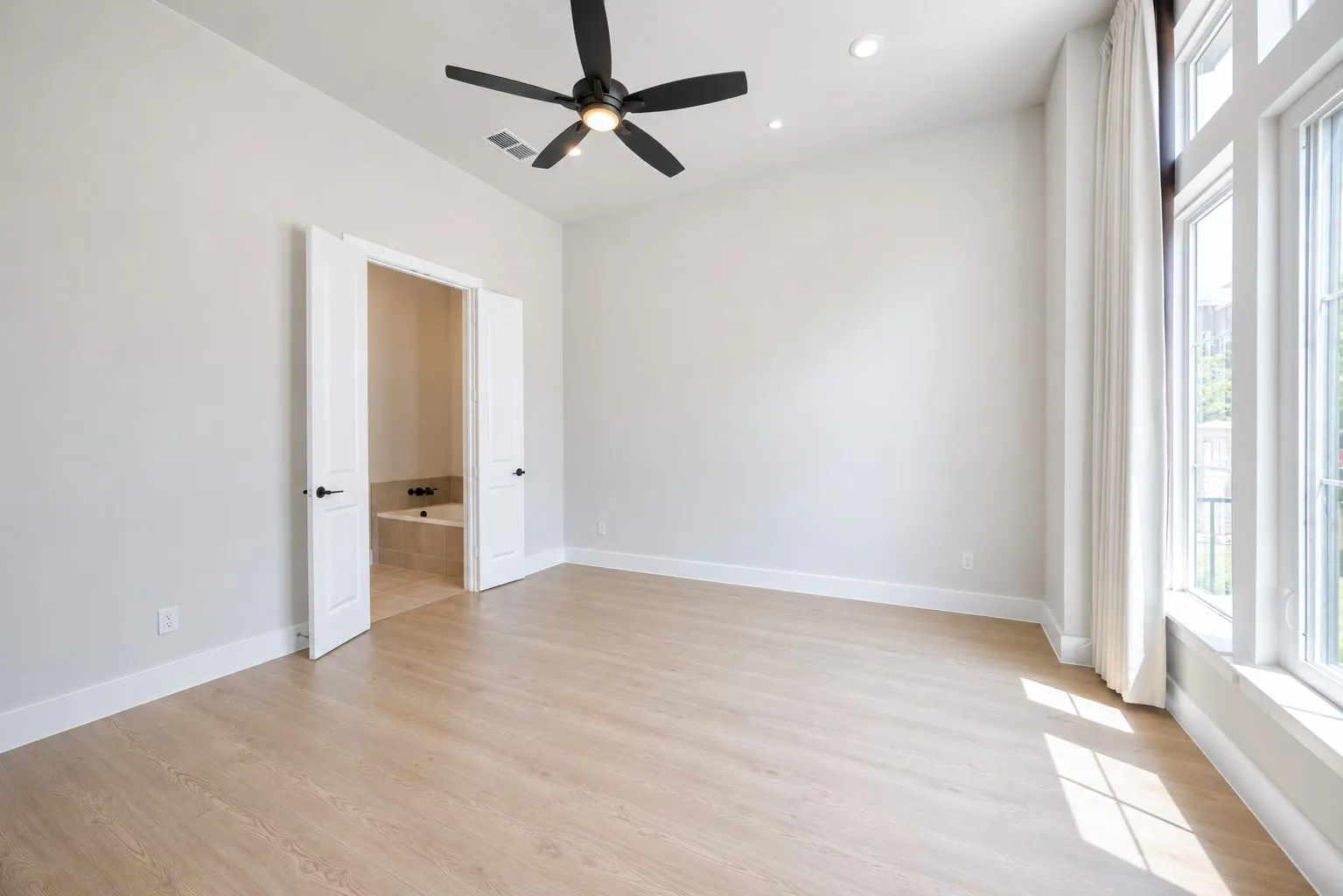 Townhouse For Sale in Denton County , 11965 Brubaker Drive, Frisco, Texas 75033, 4 Bedroom, 4 Bathroom, 2 Garage spaces, 2,641 Sqft, built in 2024, mls#21259102, Real Estate Agent in Frisco, Homes For Sale in Denton county, Homes For Sale in Frisco, Realtor in Frisco Texas, Real Estate Brokerage Independent Realty Texas, Luminita Cordes Realtor