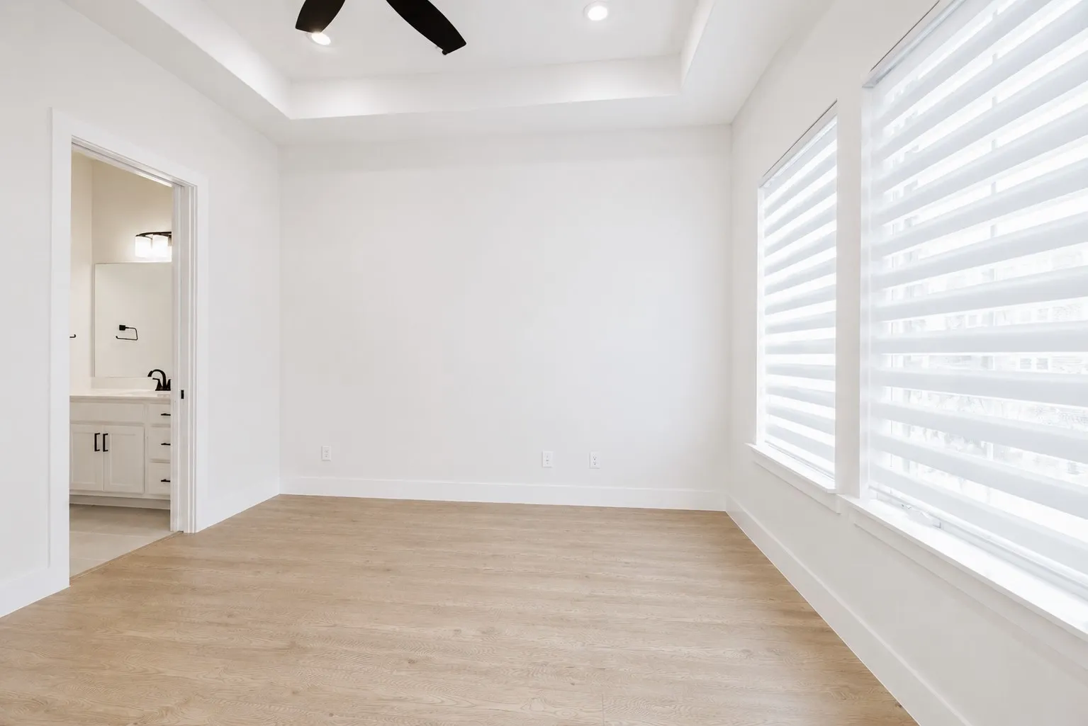 Townhouse For Sale in Denton County , 11965 Brubaker Drive, Frisco, Texas 75033, 4 Bedroom, 4 Bathroom, 2 Garage spaces, 2,641 Sqft, built in 2024, mls#21259102, Real Estate Agent in Frisco, Homes For Sale in Denton county, Homes For Sale in Frisco, Realtor in Frisco Texas, Real Estate Brokerage Independent Realty Texas, Luminita Cordes Realtor