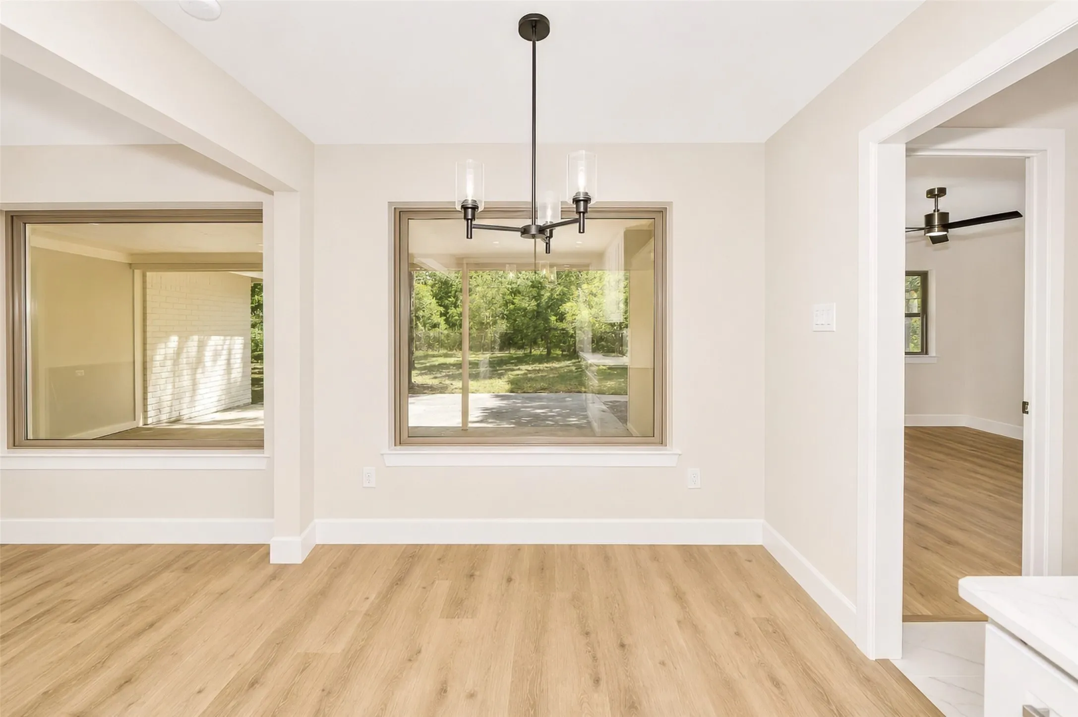 Single Family Residence For Sale in Tarrant County , 1141 Henson Drive, Hurst, Texas 76053, 4 Bedroom, 2 Bathroom, 2 Garage spaces, 1,967 Sqft, built in 1970, mls#21325971, Real Estate Agent in Hurst, Homes For Sale in Tarrant county, Homes For Sale in Hurst, Realtor in Hurst Texas, Real Estate Brokerage Independent Realty Texas, Luminita Cordes Realtor
