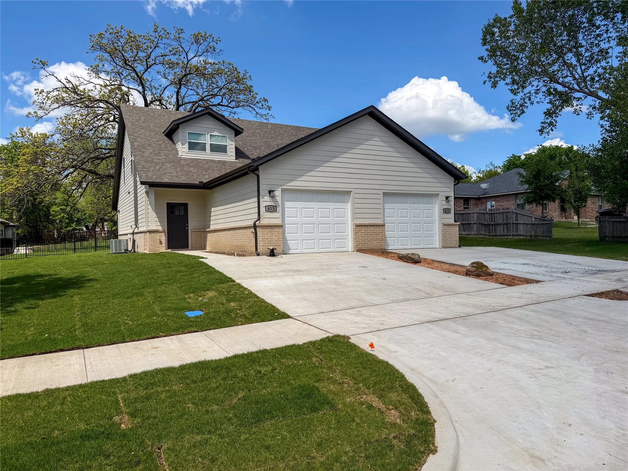Duplex For Rent in Grayson County , 413 W Dulin Street, Sherman, Texas 75090, 3 Bedrooms, 2 Bathrooms, 1 Garage spaces, 1,386 Sqft, built in 2026, Price $1,700, mls#21325973, Real Estate Agent in Sherman, Homes For Rent in Grayson county, Homes For Rent in Sherman, Realtor in Sherman Texas, Real Estate Brokerage Independent Realty Texas, Luminita Cordes Realtor