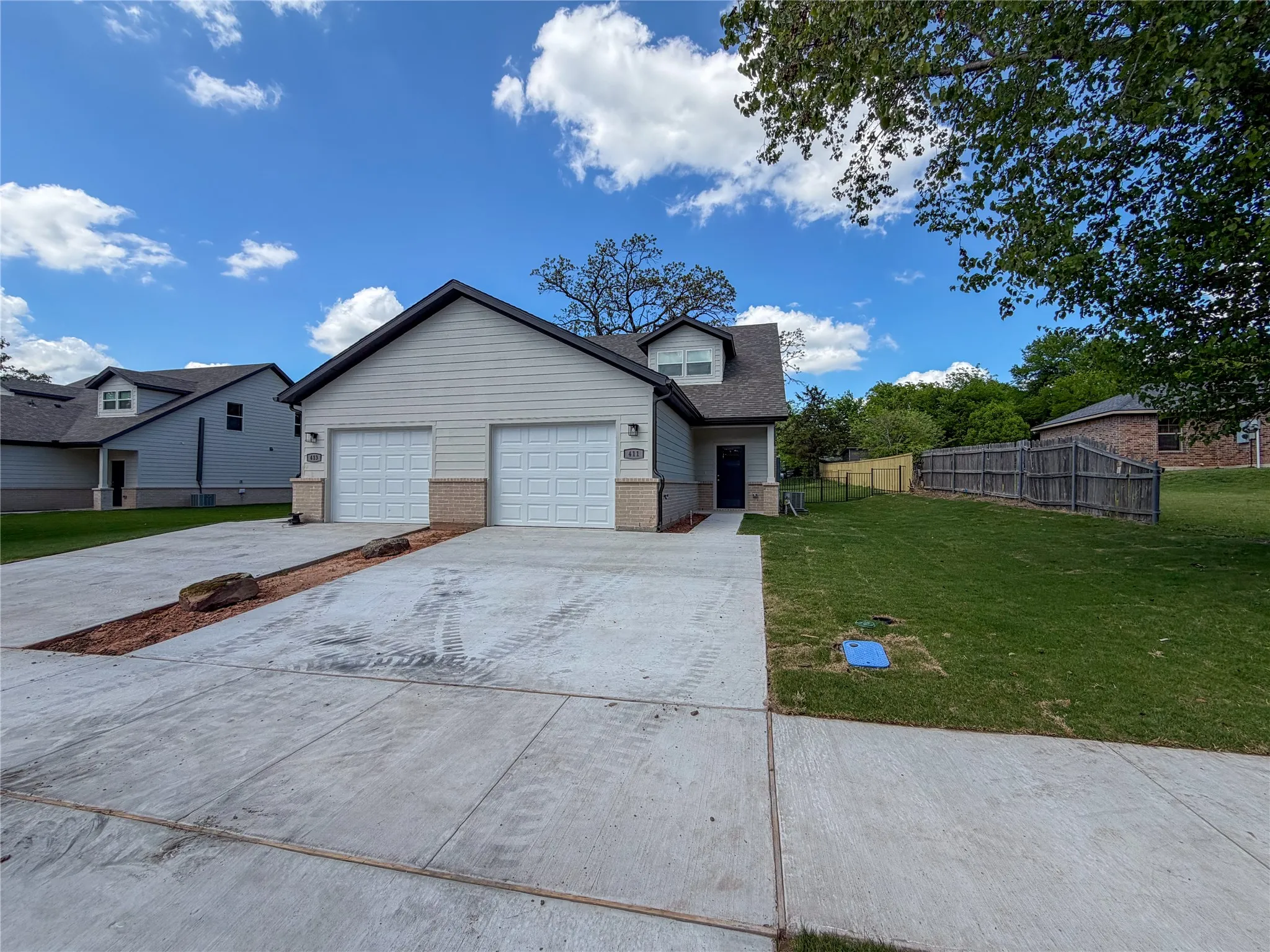 Duplex For Rent in Grayson County , 413 W Dulin Street, Sherman, Texas 75090, 3 Bedrooms, 2 Bathrooms, 1 Garage spaces, 1,386 Sqft, built in 2026, Price $1,700, mls#21325973, Real Estate Agent in Sherman, Homes For Rent in Grayson county, Homes For Rent in Sherman, Realtor in Sherman Texas, Real Estate Brokerage Independent Realty Texas, Luminita Cordes Realtor