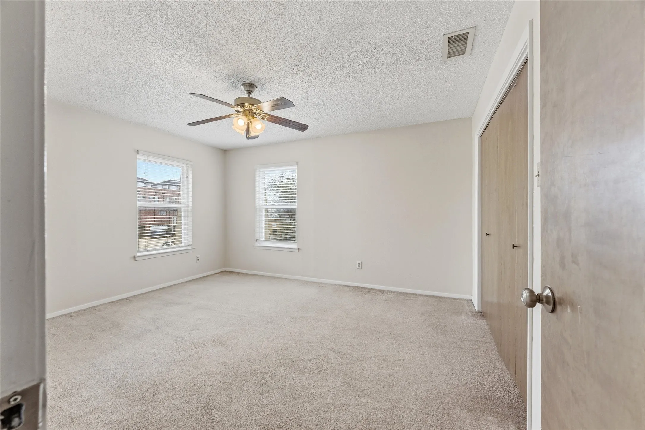 Apartment For Rent in Ellis County , 410 W Franklin Street 8, Waxahachie, Texas 75165, 2 Bedroom, 1 Bathroom, Garage spaces, 5,582 Sqft, built in 1980, mls#21291954, Real Estate Agent in Waxahachie, Homes For Rent in Ellis county, Homes For Rent in Waxahachie, Realtor in Waxahachie Texas, Real Estate Brokerage Independent Realty Texas, Luminita Cordes Realtor