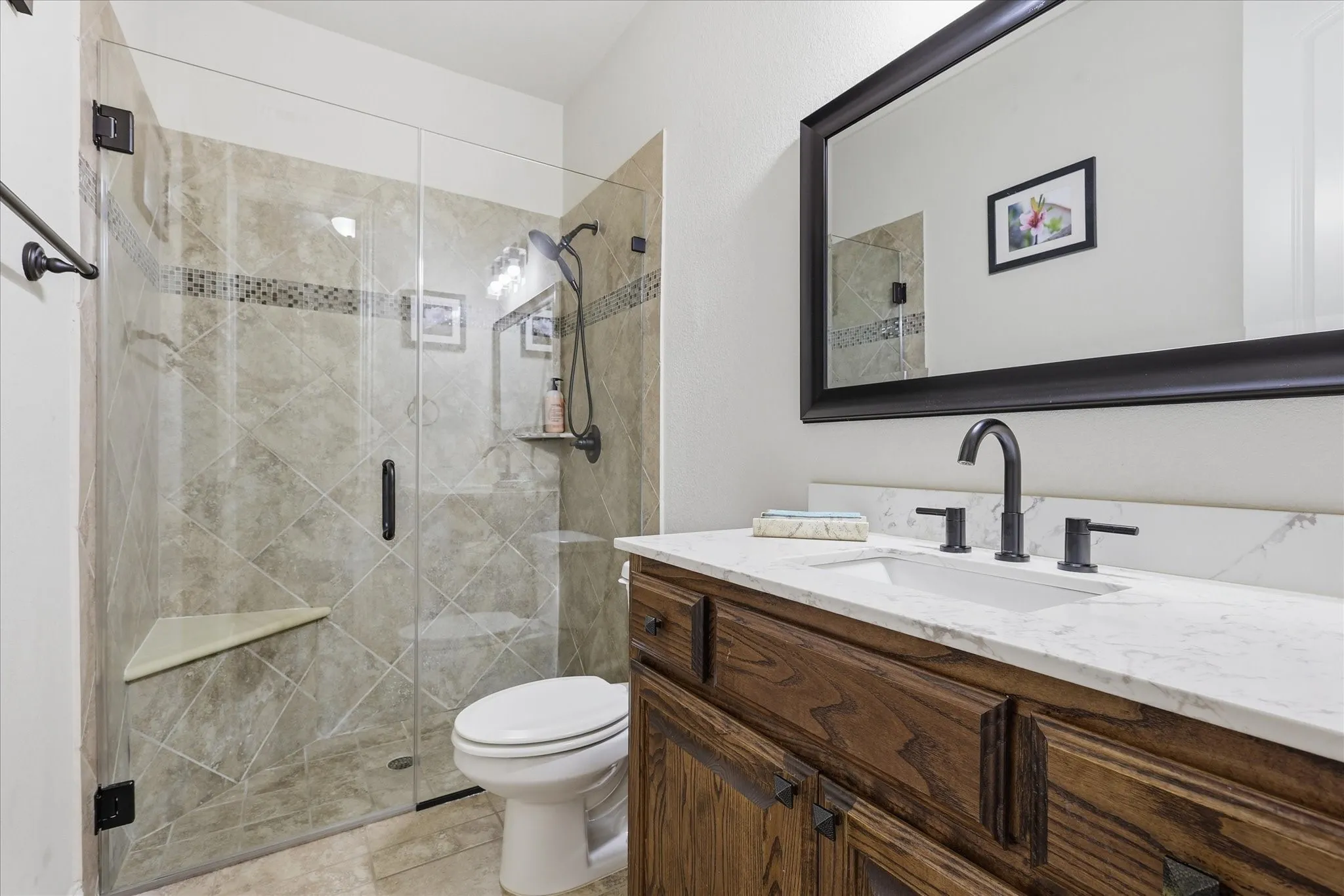 Downstairs full bath