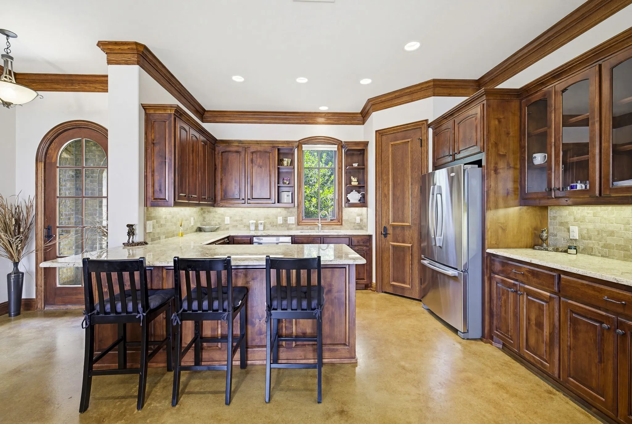 Single Family Residence For Sale in Tarrant County , 6705 Saucon Valley Drive, Fort Worth, Texas 76132, 4 Bedroom, 5 Bathroom, 3 Garage spaces, 5,493 Sqft, built in 2004, mls#21324685, Real Estate Agent in Fort Worth, Homes For Sale in Tarrant county, Homes For Sale in Fort Worth, Realtor in Fort Worth Texas, Real Estate Brokerage Independent Realty Texas, Luminita Cordes Realtor