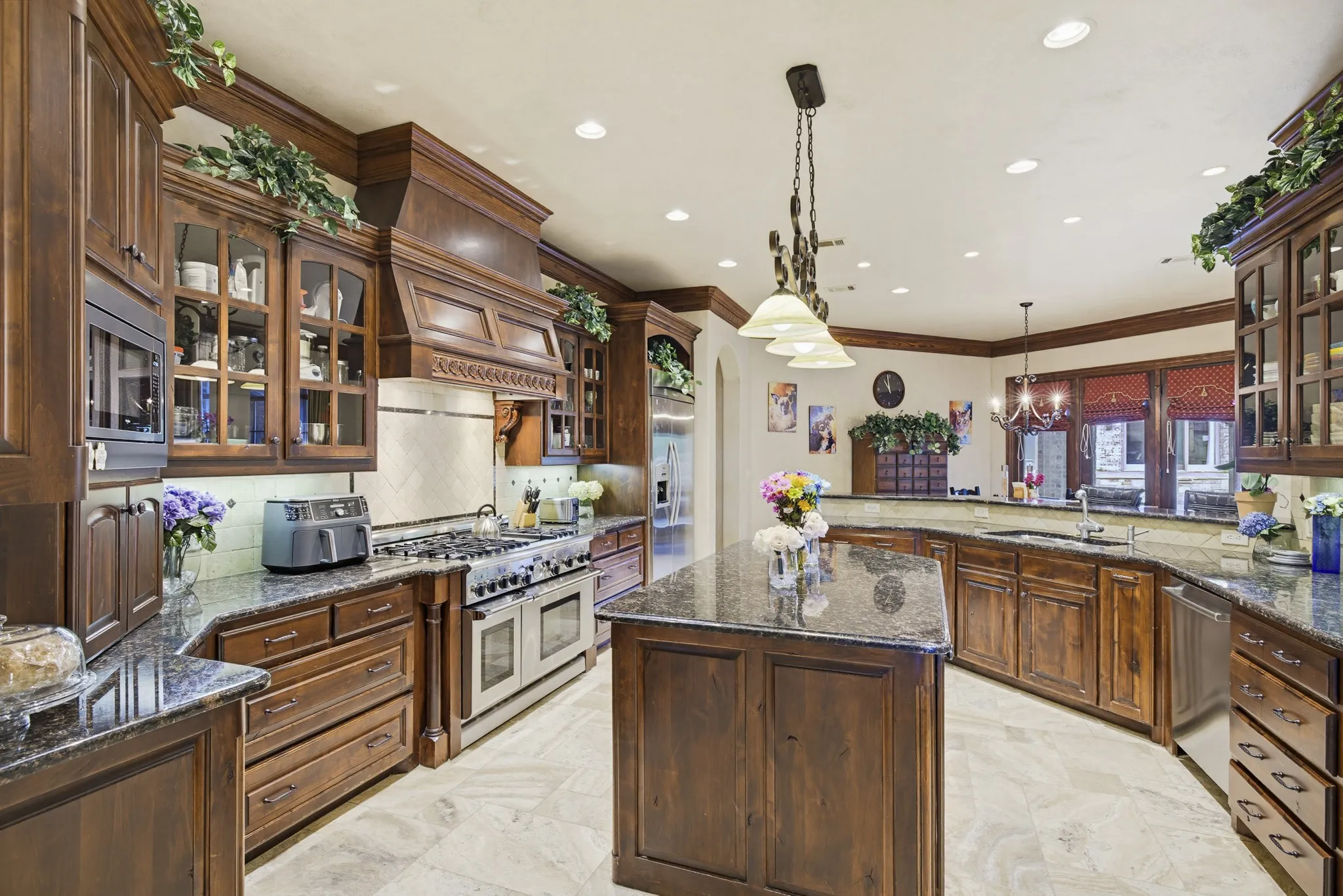 Single Family Residence For Sale in Tarrant County , 6705 Saucon Valley Drive, Fort Worth, Texas 76132, 4 Bedroom, 5 Bathroom, 3 Garage spaces, 5,493 Sqft, built in 2004, mls#21324685, Real Estate Agent in Fort Worth, Homes For Sale in Tarrant county, Homes For Sale in Fort Worth, Realtor in Fort Worth Texas, Real Estate Brokerage Independent Realty Texas, Luminita Cordes Realtor