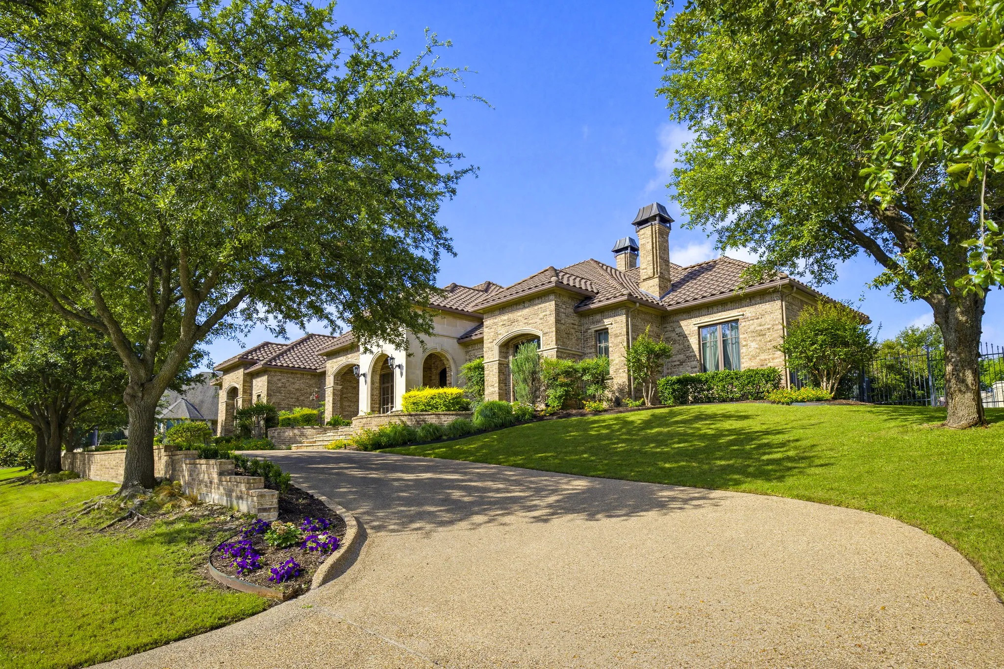 Single Family Residence For Sale in Tarrant County , 6705 Saucon Valley Drive, Fort Worth, Texas 76132, 4 Bedroom, 5 Bathroom, 3 Garage spaces, 5,493 Sqft, built in 2004, mls#21324685, Real Estate Agent in Fort Worth, Homes For Sale in Tarrant county, Homes For Sale in Fort Worth, Realtor in Fort Worth Texas, Real Estate Brokerage Independent Realty Texas, Luminita Cordes Realtor