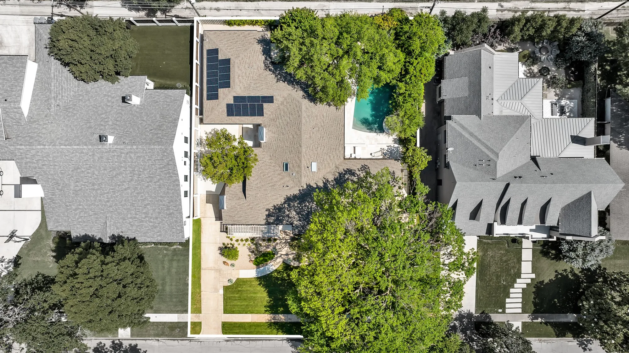 Single Family Residence For Sale in Dallas County , 6625 Bob O Link Drive, Dallas, Texas 75214, 4 Bedroom, 3 Bathroom, 2 Garage spaces, 4,098 Sqft, built in 1949, mls#21325960, Real Estate Agent in Dallas, Homes For Sale in Dallas county, Homes For Sale in Dallas, Realtor in Dallas Texas, Real Estate Brokerage Independent Realty Texas, Luminita Cordes Realtor