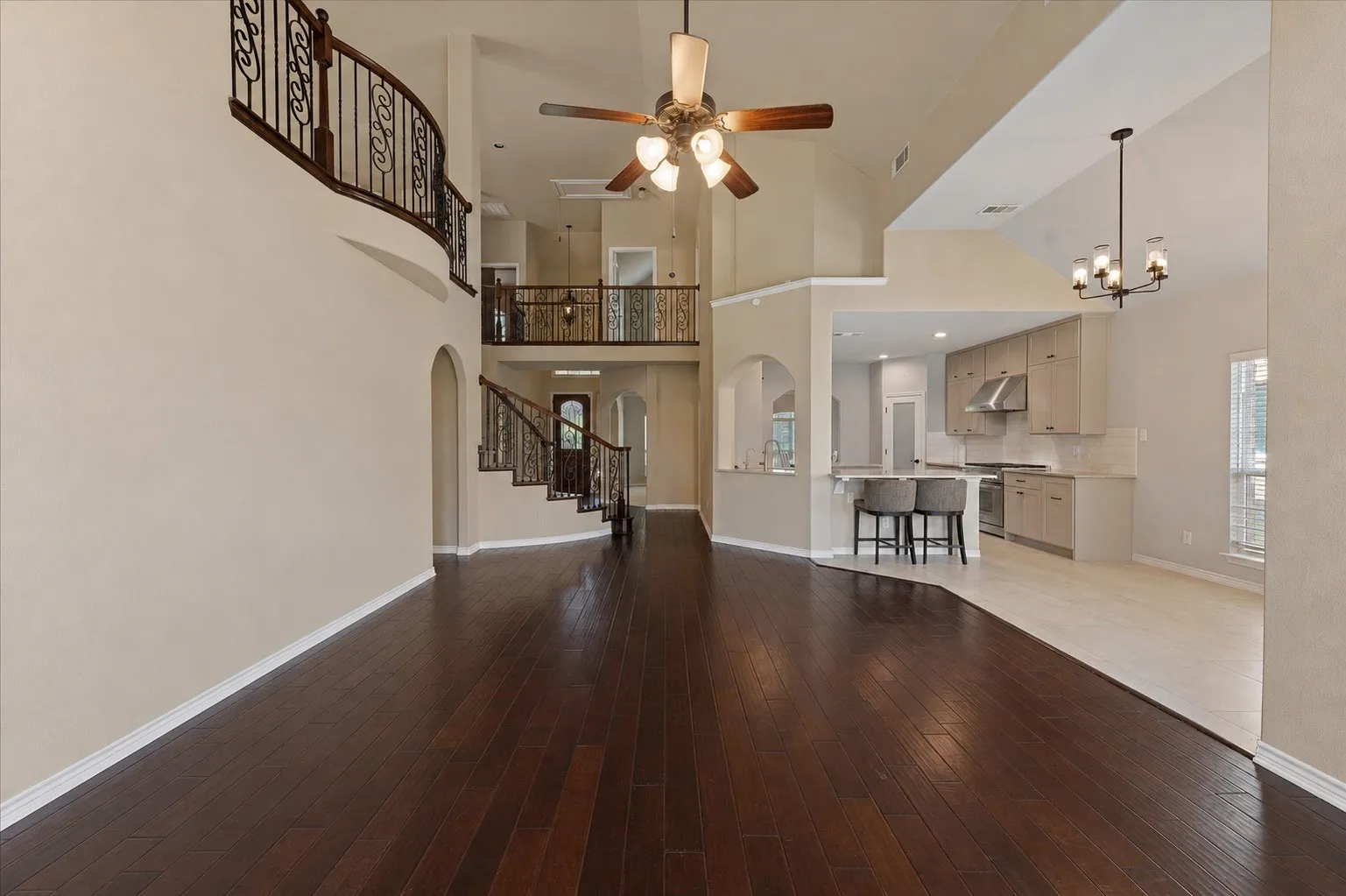 Single Family Residence For Sale in Collin County , 12932 Whistling Straits Lane, Frisco, Texas 75035, 5 Bedroom, 4 Bathroom, 2 Garage spaces, 4,165 Sqft, built in 2011, mls#21324447, Real Estate Agent in Frisco, Homes For Sale in Collin county, Homes For Sale in Frisco, Realtor in Frisco Texas, Real Estate Brokerage Independent Realty Texas, Luminita Cordes Realtor