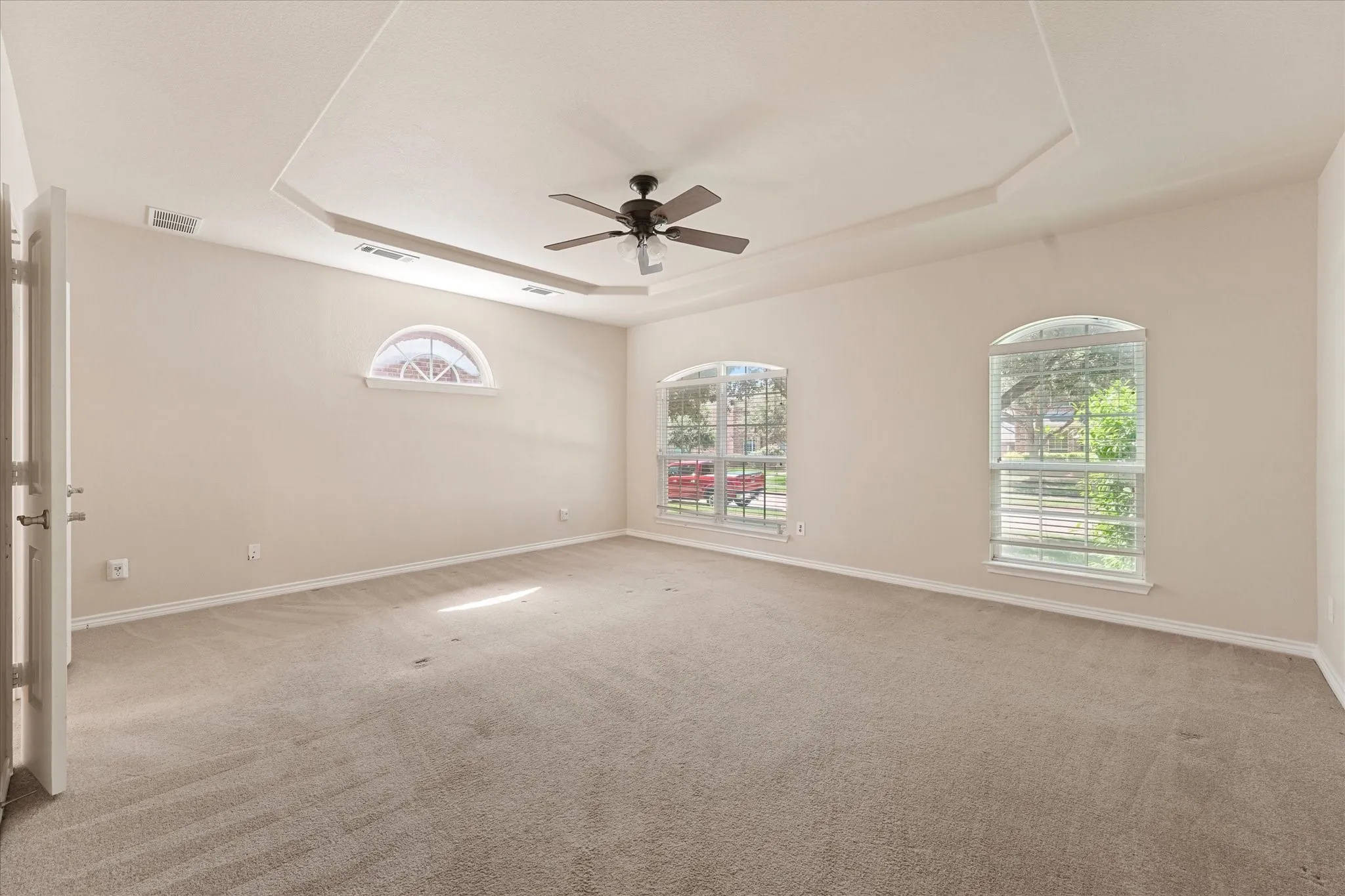 Single Family Residence For Sale in Collin County , 12932 Whistling Straits Lane, Frisco, Texas 75035, 5 Bedroom, 4 Bathroom, 2 Garage spaces, 4,165 Sqft, built in 2011, mls#21324447, Real Estate Agent in Frisco, Homes For Sale in Collin county, Homes For Sale in Frisco, Realtor in Frisco Texas, Real Estate Brokerage Independent Realty Texas, Luminita Cordes Realtor