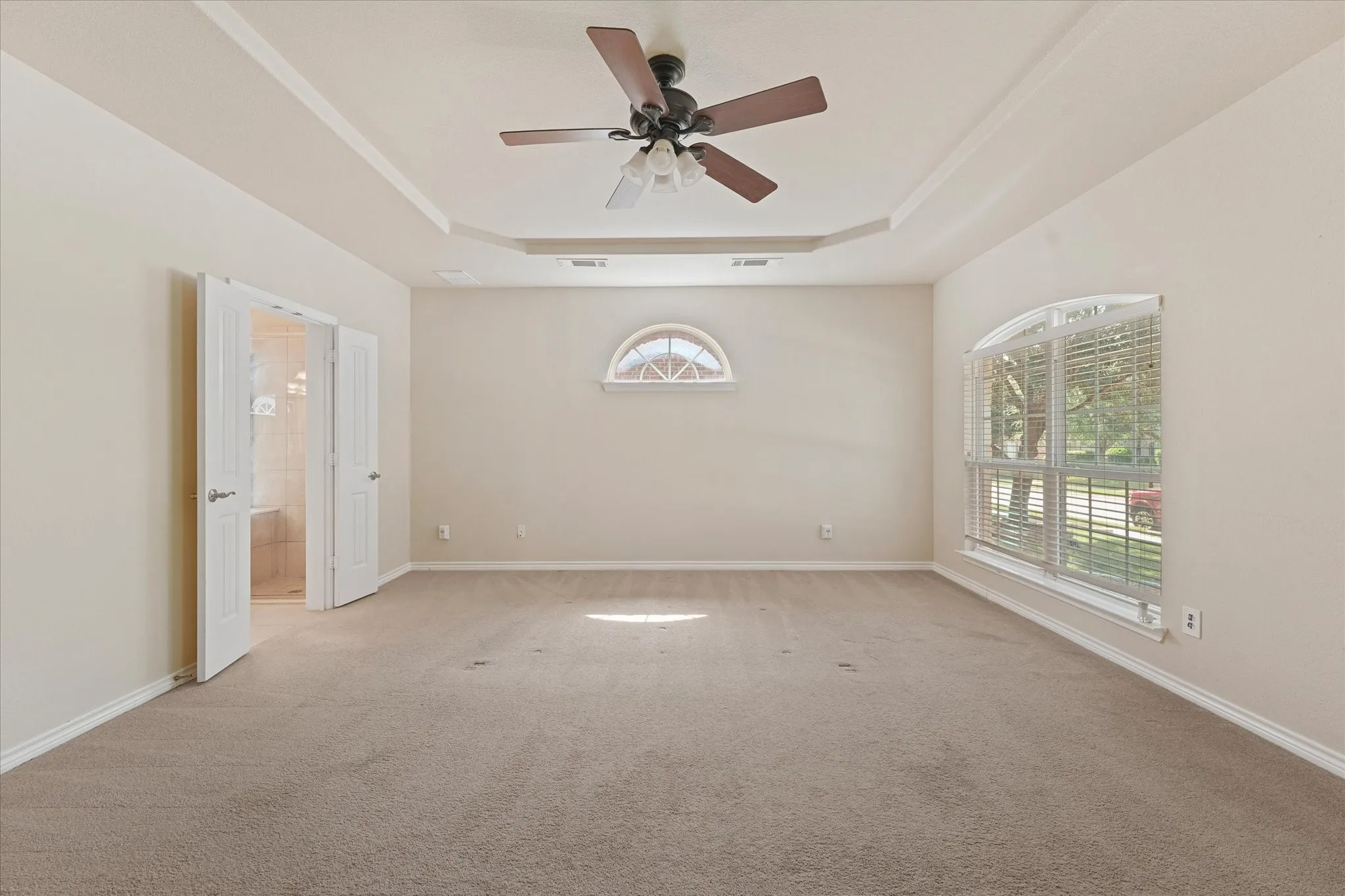 Single Family Residence For Sale in Collin County , 12932 Whistling Straits Lane, Frisco, Texas 75035, 5 Bedroom, 4 Bathroom, 2 Garage spaces, 4,165 Sqft, built in 2011, mls#21324447, Real Estate Agent in Frisco, Homes For Sale in Collin county, Homes For Sale in Frisco, Realtor in Frisco Texas, Real Estate Brokerage Independent Realty Texas, Luminita Cordes Realtor