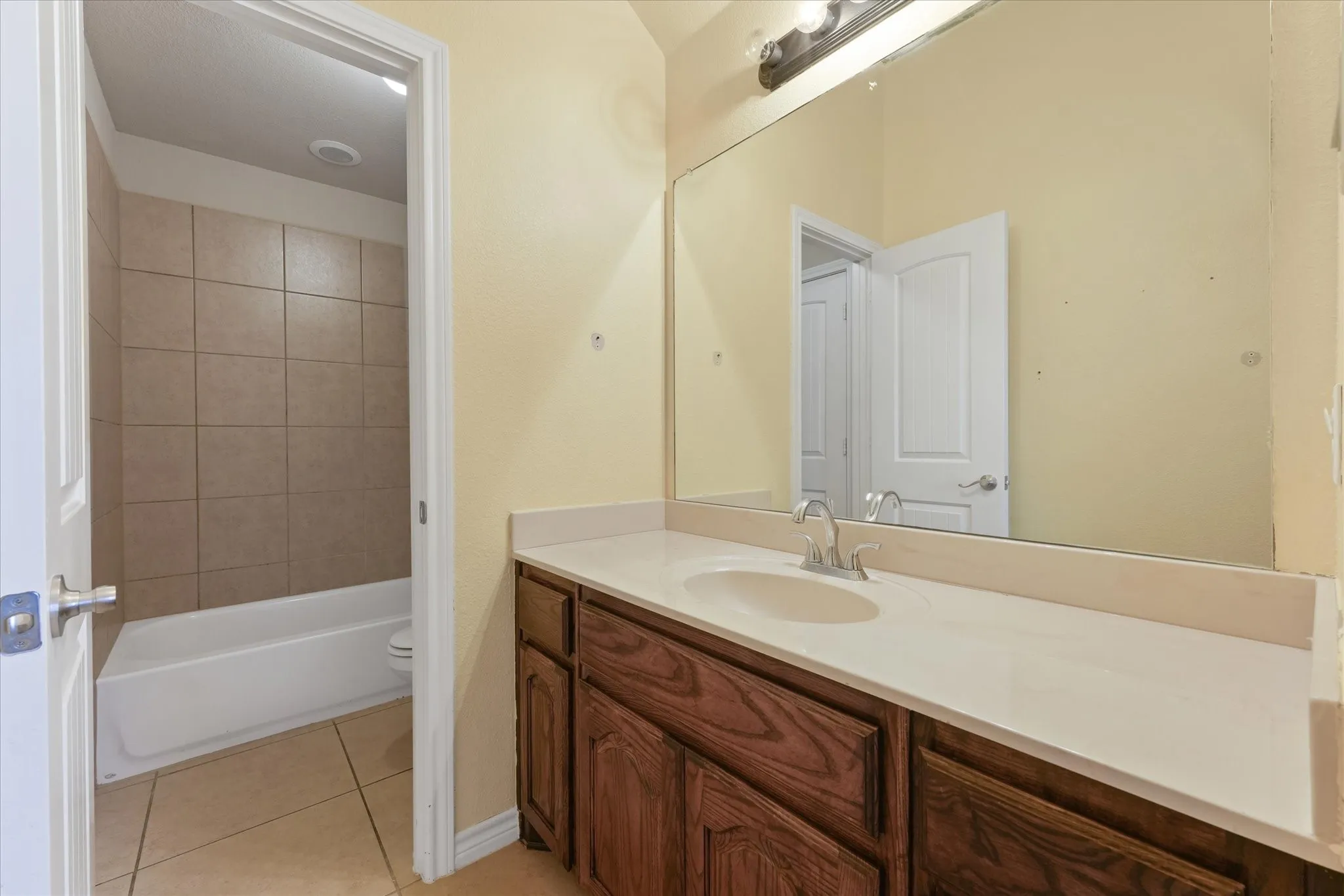 Single Family Residence For Sale in Collin County , 12932 Whistling Straits Lane, Frisco, Texas 75035, 5 Bedroom, 4 Bathroom, 2 Garage spaces, 4,165 Sqft, built in 2011, mls#21324447, Real Estate Agent in Frisco, Homes For Sale in Collin county, Homes For Sale in Frisco, Realtor in Frisco Texas, Real Estate Brokerage Independent Realty Texas, Luminita Cordes Realtor