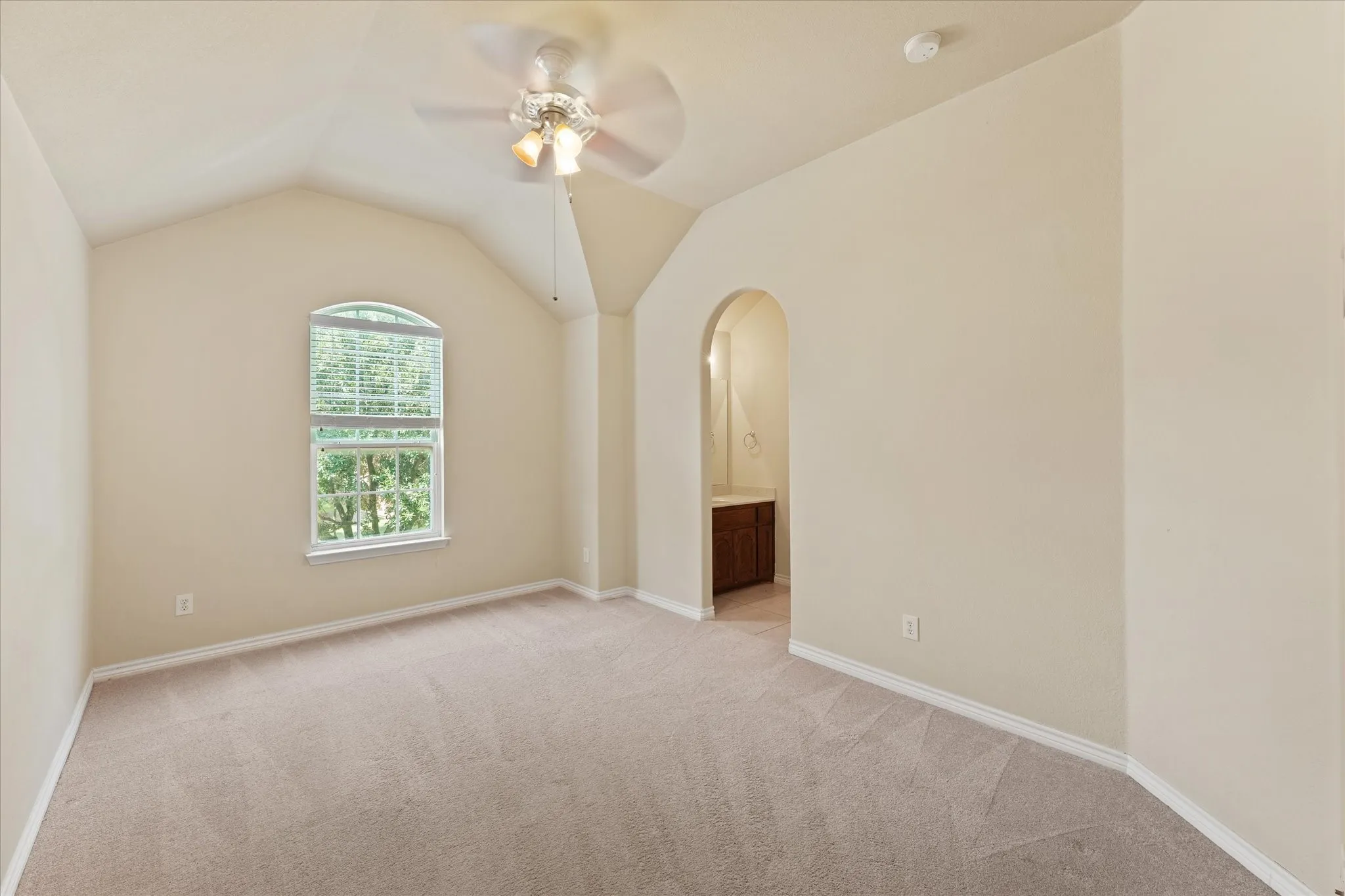 Single Family Residence For Sale in Collin County , 12932 Whistling Straits Lane, Frisco, Texas 75035, 5 Bedroom, 4 Bathroom, 2 Garage spaces, 4,165 Sqft, built in 2011, mls#21324447, Real Estate Agent in Frisco, Homes For Sale in Collin county, Homes For Sale in Frisco, Realtor in Frisco Texas, Real Estate Brokerage Independent Realty Texas, Luminita Cordes Realtor