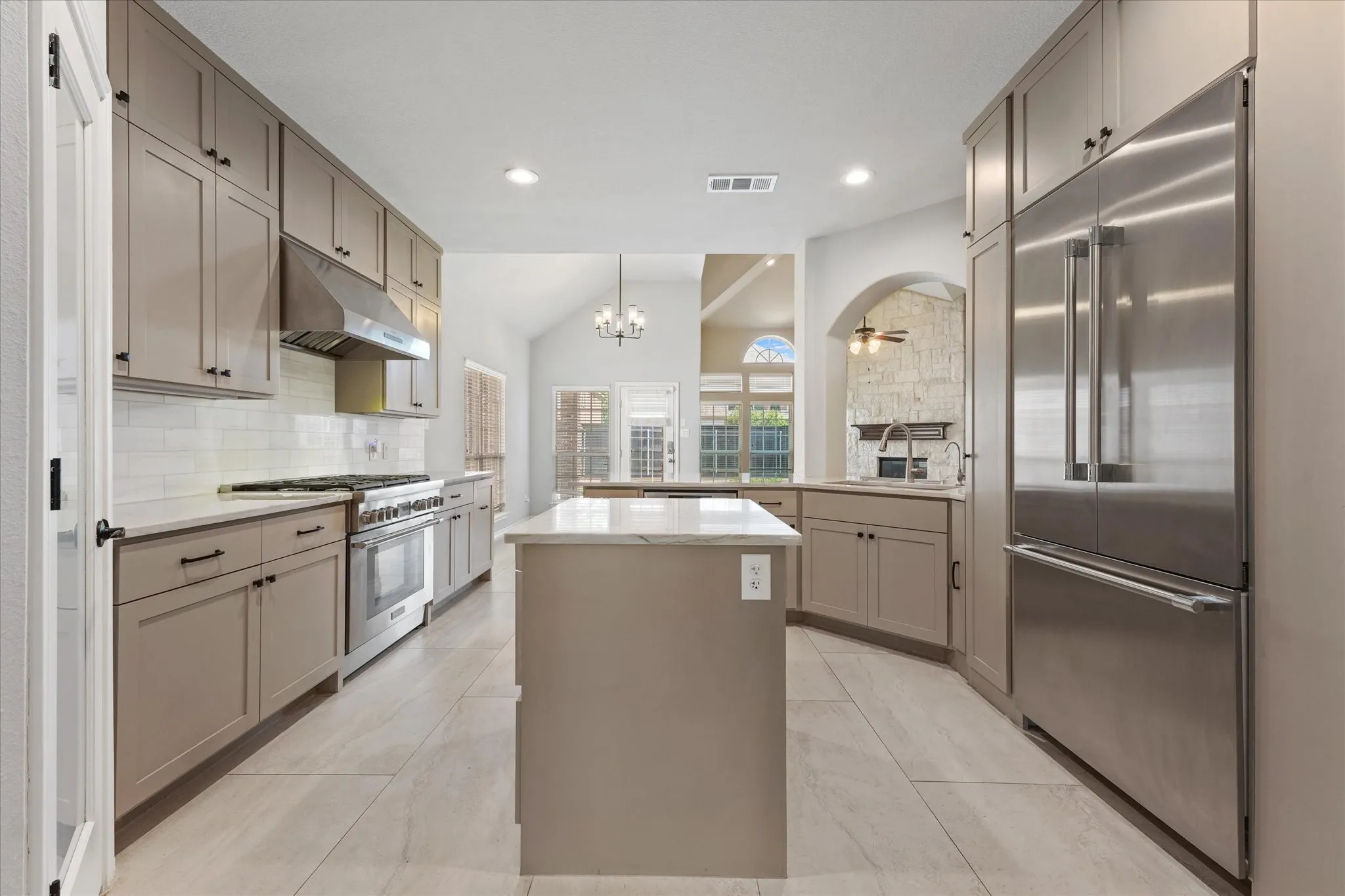 Single Family Residence For Sale in Collin County , 12932 Whistling Straits Lane, Frisco, Texas 75035, 5 Bedroom, 4 Bathroom, 2 Garage spaces, 4,165 Sqft, built in 2011, mls#21324447, Real Estate Agent in Frisco, Homes For Sale in Collin county, Homes For Sale in Frisco, Realtor in Frisco Texas, Real Estate Brokerage Independent Realty Texas, Luminita Cordes Realtor