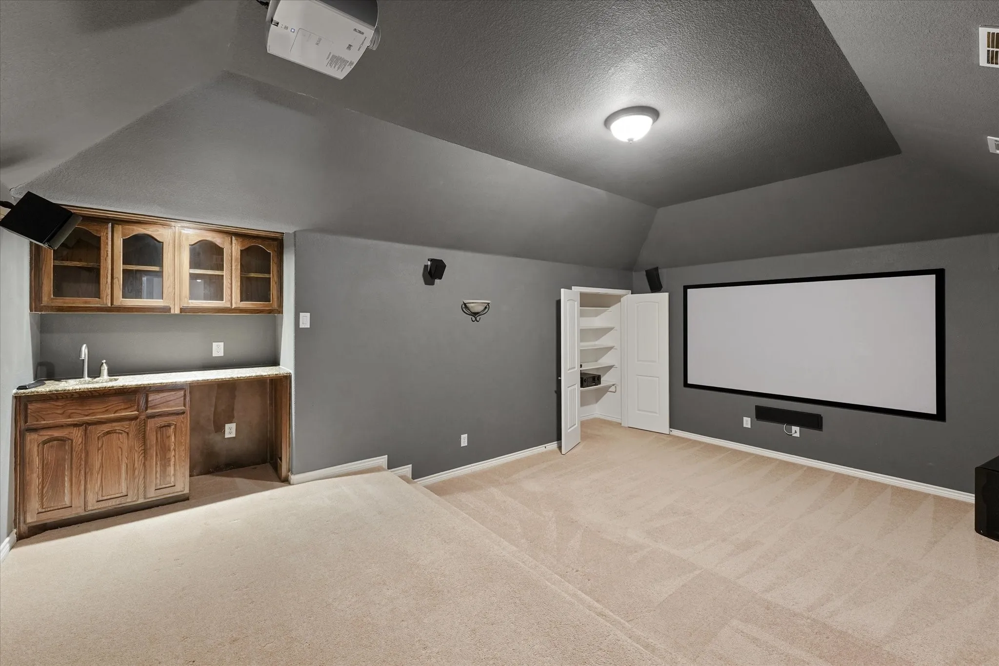 Single Family Residence For Sale in Collin County , 12932 Whistling Straits Lane, Frisco, Texas 75035, 5 Bedroom, 4 Bathroom, 2 Garage spaces, 4,165 Sqft, built in 2011, mls#21324447, Real Estate Agent in Frisco, Homes For Sale in Collin county, Homes For Sale in Frisco, Realtor in Frisco Texas, Real Estate Brokerage Independent Realty Texas, Luminita Cordes Realtor