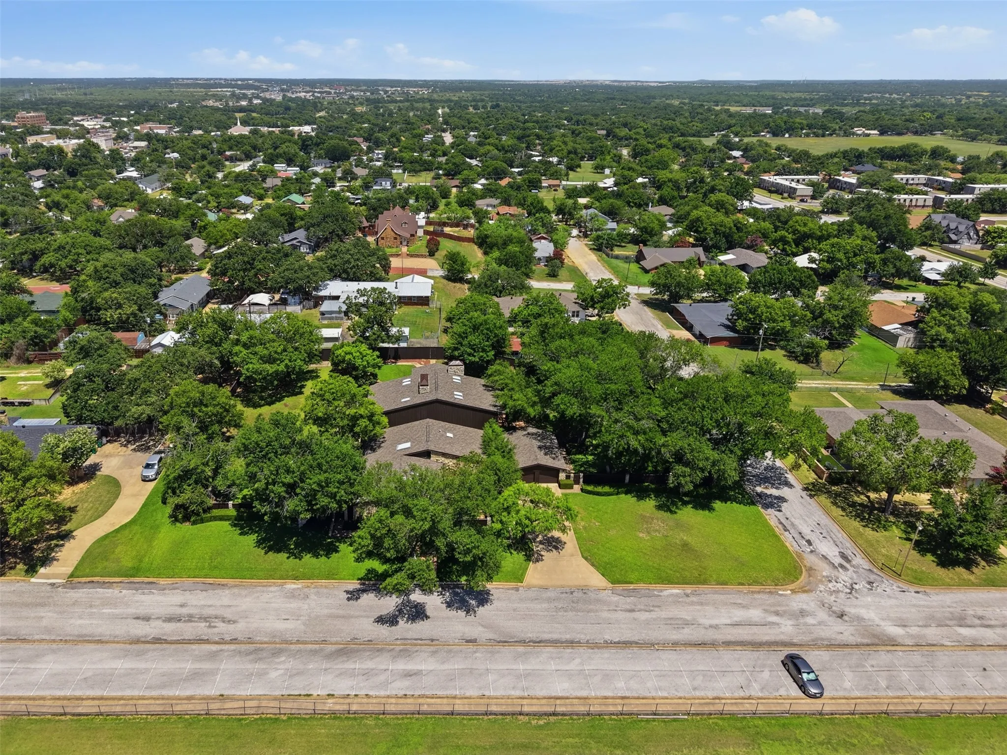 Single Family Residence For Sale in Eastland County , 512 S Ammerman Avenue, Eastland, Texas 76448, 3 Bedroom, 4 Bathroom, 2 Garage spaces, 5,522 Sqft, built in 1968, Price $799,000, mls#21324817, Real Estate Agent in Eastland, Homes For Sale in Eastland county, Homes For Sale in Eastland, Realtor in Eastland Texas, Real Estate Brokerage Independent Realty Texas, Luminita Cordes Realtor