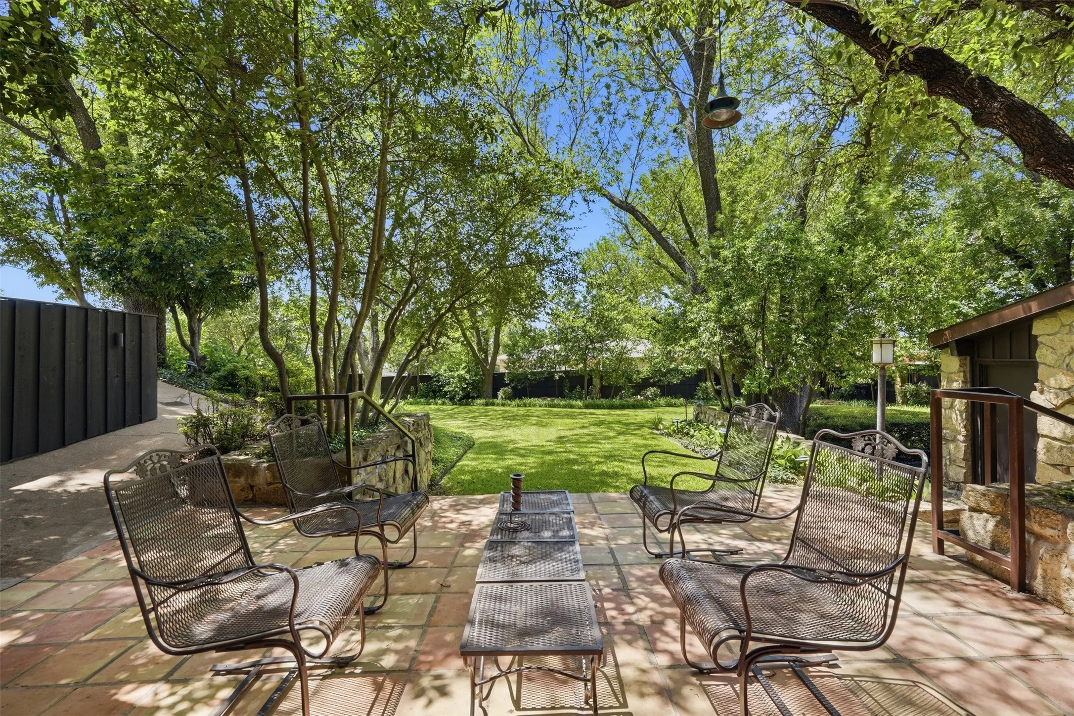 Single Family Residence For Sale in Eastland County , 512 S Ammerman Avenue, Eastland, Texas 76448, 3 Bedroom, 4 Bathroom, 2 Garage spaces, 5,522 Sqft, built in 1968, Price $799,000, mls#21324817, Real Estate Agent in Eastland, Homes For Sale in Eastland county, Homes For Sale in Eastland, Realtor in Eastland Texas, Real Estate Brokerage Independent Realty Texas, Luminita Cordes Realtor