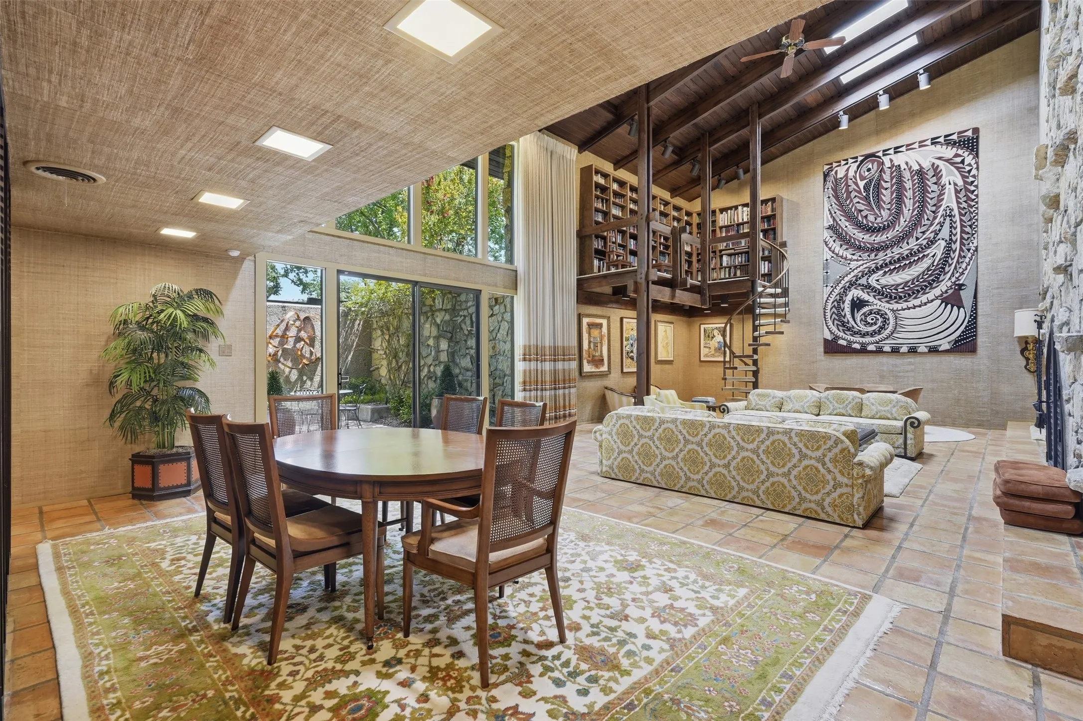 Single Family Residence For Sale in Eastland County , 512 S Ammerman Avenue, Eastland, Texas 76448, 3 Bedroom, 4 Bathroom, 2 Garage spaces, 5,522 Sqft, built in 1968, Price $799,000, mls#21324817, Real Estate Agent in Eastland, Homes For Sale in Eastland county, Homes For Sale in Eastland, Realtor in Eastland Texas, Real Estate Brokerage Independent Realty Texas, Luminita Cordes Realtor