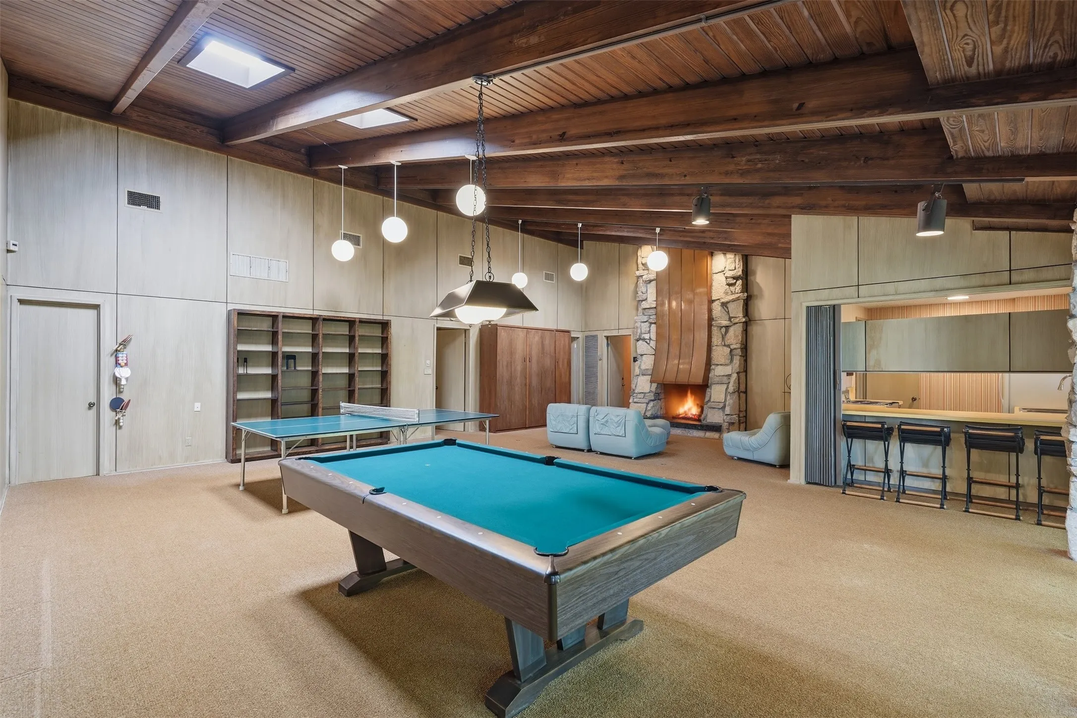 Single Family Residence For Sale in Eastland County , 512 S Ammerman Avenue, Eastland, Texas 76448, 3 Bedroom, 4 Bathroom, 2 Garage spaces, 5,522 Sqft, built in 1968, Price $799,000, mls#21324817, Real Estate Agent in Eastland, Homes For Sale in Eastland county, Homes For Sale in Eastland, Realtor in Eastland Texas, Real Estate Brokerage Independent Realty Texas, Luminita Cordes Realtor