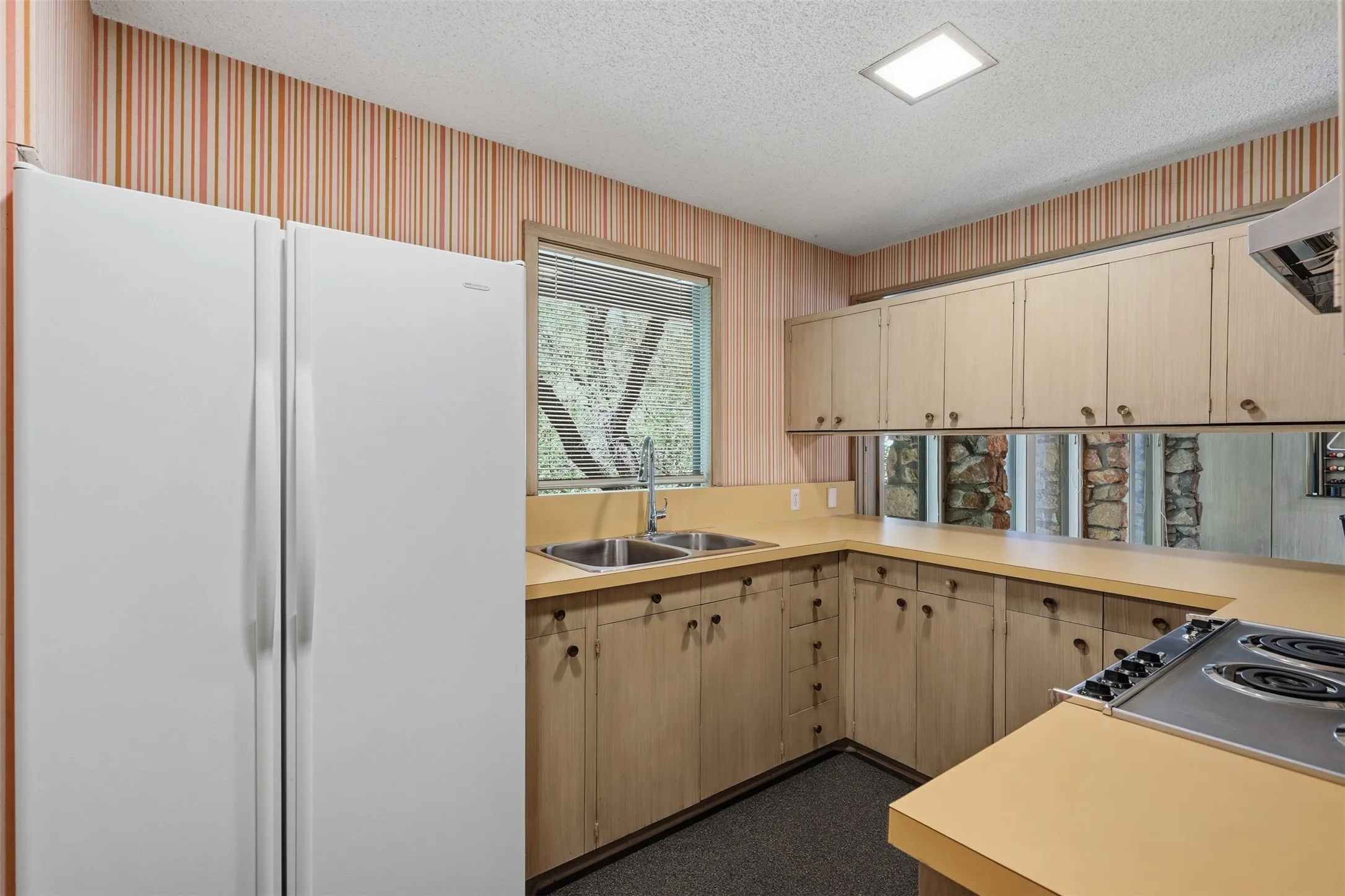 Single Family Residence For Sale in Eastland County , 512 S Ammerman Avenue, Eastland, Texas 76448, 3 Bedroom, 4 Bathroom, 2 Garage spaces, 5,522 Sqft, built in 1968, Price $799,000, mls#21324817, Real Estate Agent in Eastland, Homes For Sale in Eastland county, Homes For Sale in Eastland, Realtor in Eastland Texas, Real Estate Brokerage Independent Realty Texas, Luminita Cordes Realtor