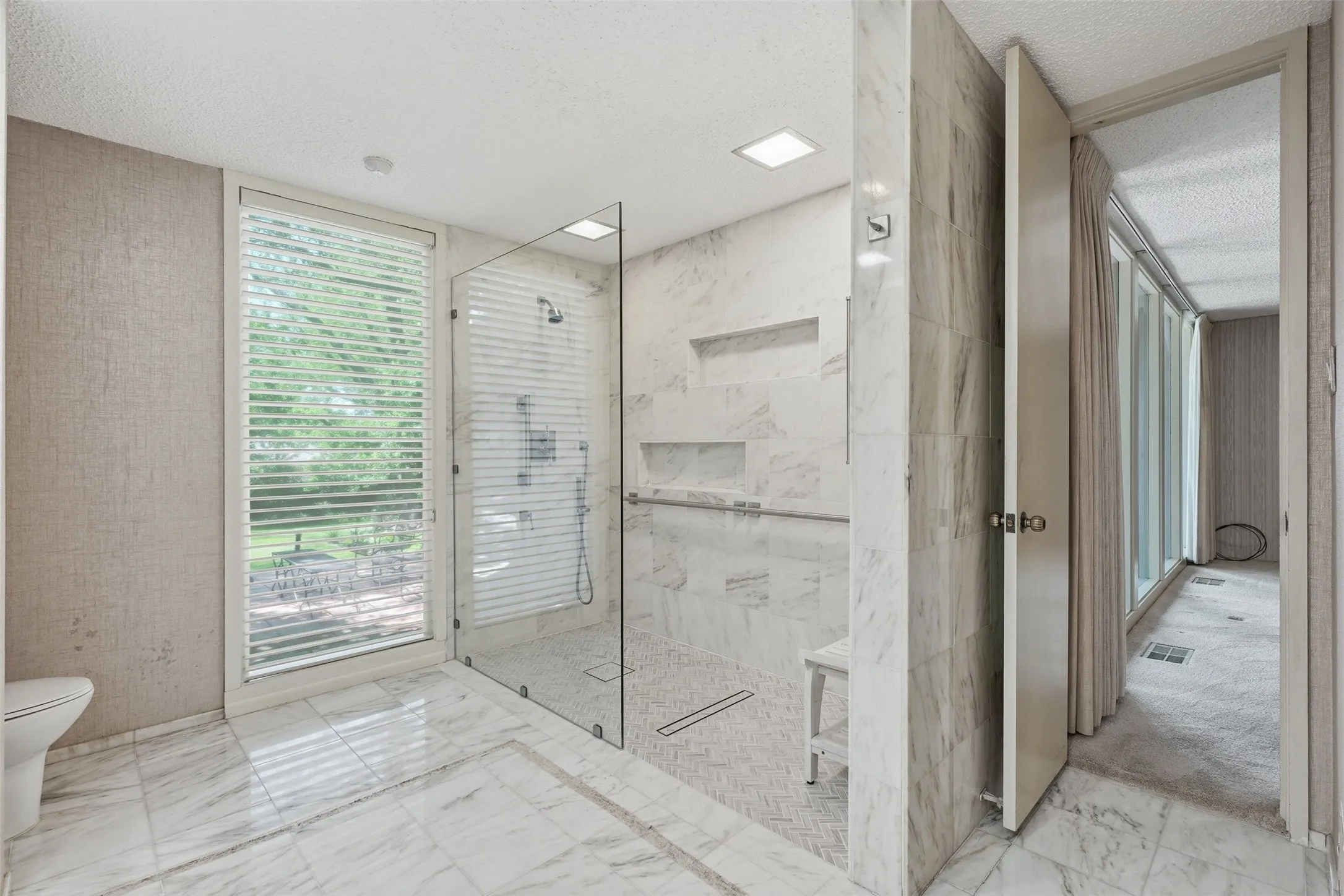 Single Family Residence For Sale in Eastland County , 512 S Ammerman Avenue, Eastland, Texas 76448, 3 Bedroom, 4 Bathroom, 2 Garage spaces, 5,522 Sqft, built in 1968, Price $799,000, mls#21324817, Real Estate Agent in Eastland, Homes For Sale in Eastland county, Homes For Sale in Eastland, Realtor in Eastland Texas, Real Estate Brokerage Independent Realty Texas, Luminita Cordes Realtor