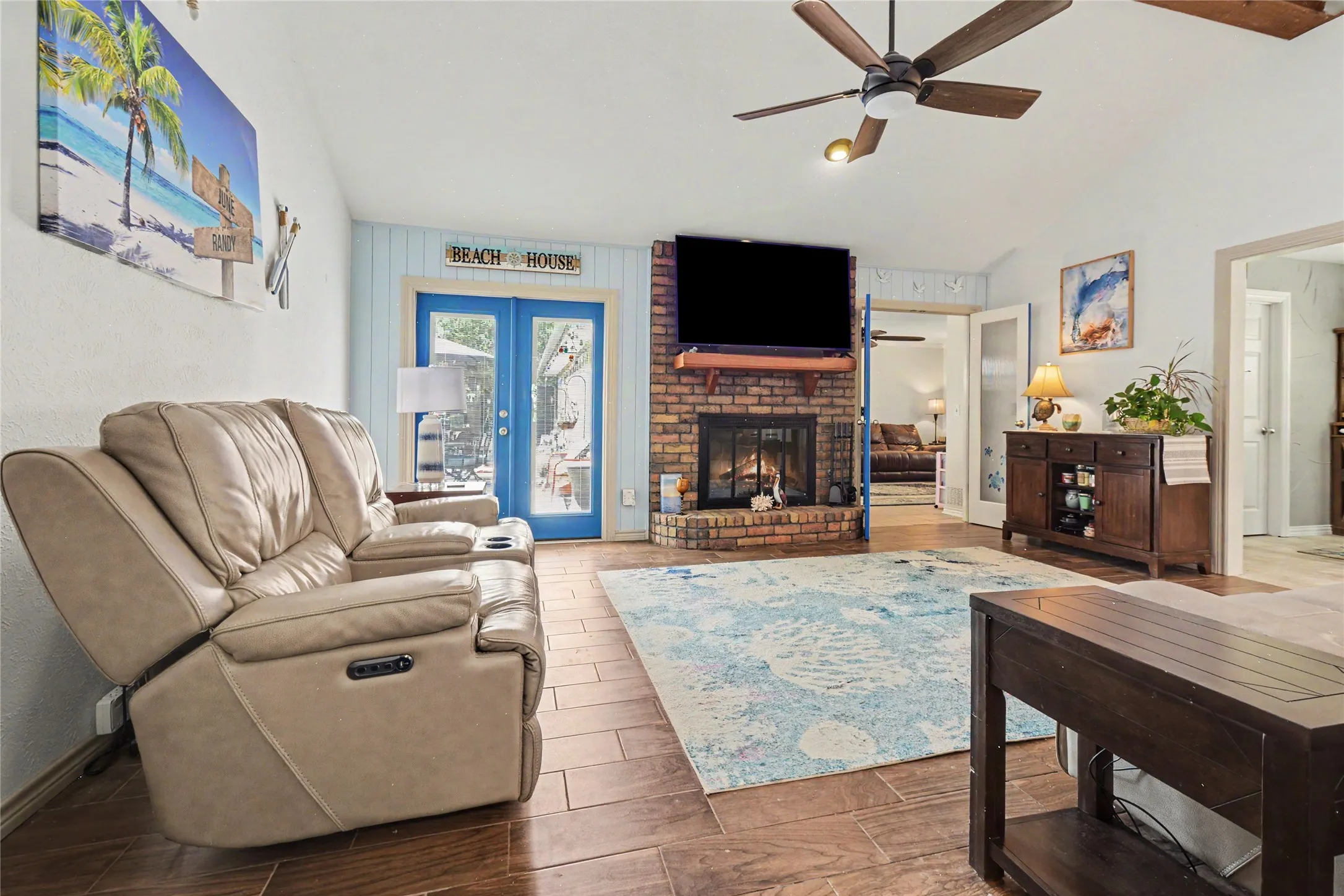Single Family Residence For Sale in Collin County , 710 Rush Creek Drive, Allen, Texas 75002, 3 Bedroom, 2 Bathroom, 2 Garage spaces, 2,087 Sqft, built in 1981, mls#21325840, Real Estate Agent in Allen, Homes For Sale in Collin county, Homes For Sale in Allen, Realtor in Allen Texas, Real Estate Brokerage Independent Realty Texas, Luminita Cordes Realtor