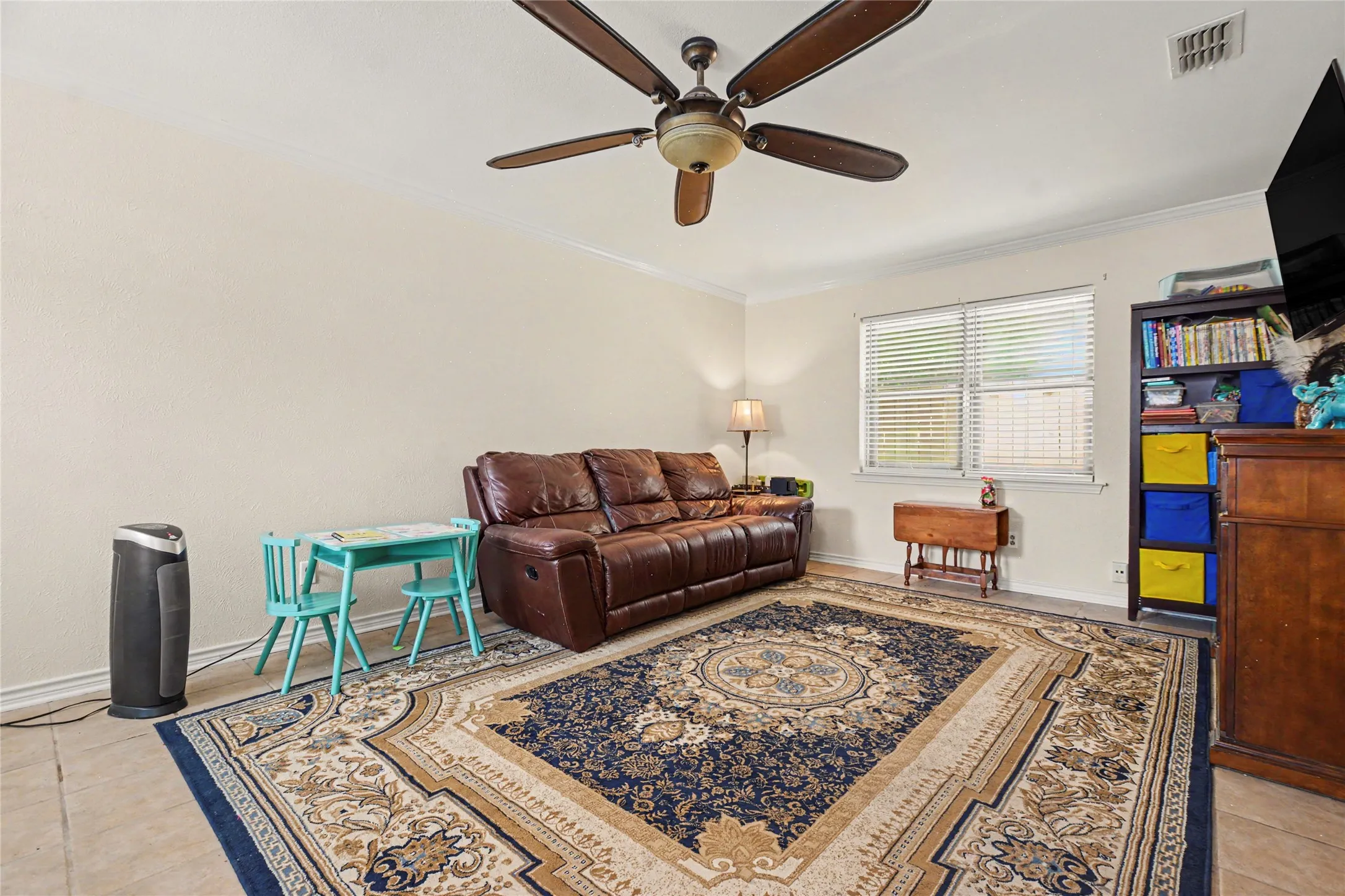 Single Family Residence For Sale in Collin County , 710 Rush Creek Drive, Allen, Texas 75002, 3 Bedroom, 2 Bathroom, 2 Garage spaces, 2,087 Sqft, built in 1981, mls#21325840, Real Estate Agent in Allen, Homes For Sale in Collin county, Homes For Sale in Allen, Realtor in Allen Texas, Real Estate Brokerage Independent Realty Texas, Luminita Cordes Realtor