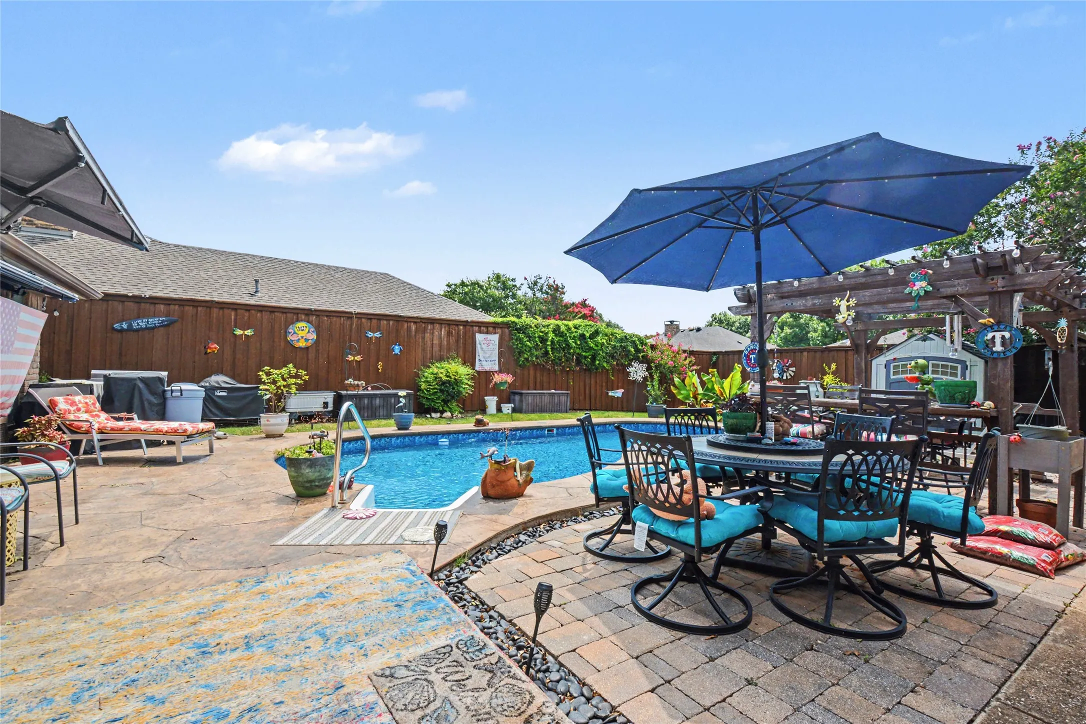 Single Family Residence For Sale in Collin County , 710 Rush Creek Drive, Allen, Texas 75002, 3 Bedroom, 2 Bathroom, 2 Garage spaces, 2,087 Sqft, built in 1981, mls#21325840, Real Estate Agent in Allen, Homes For Sale in Collin county, Homes For Sale in Allen, Realtor in Allen Texas, Real Estate Brokerage Independent Realty Texas, Luminita Cordes Realtor