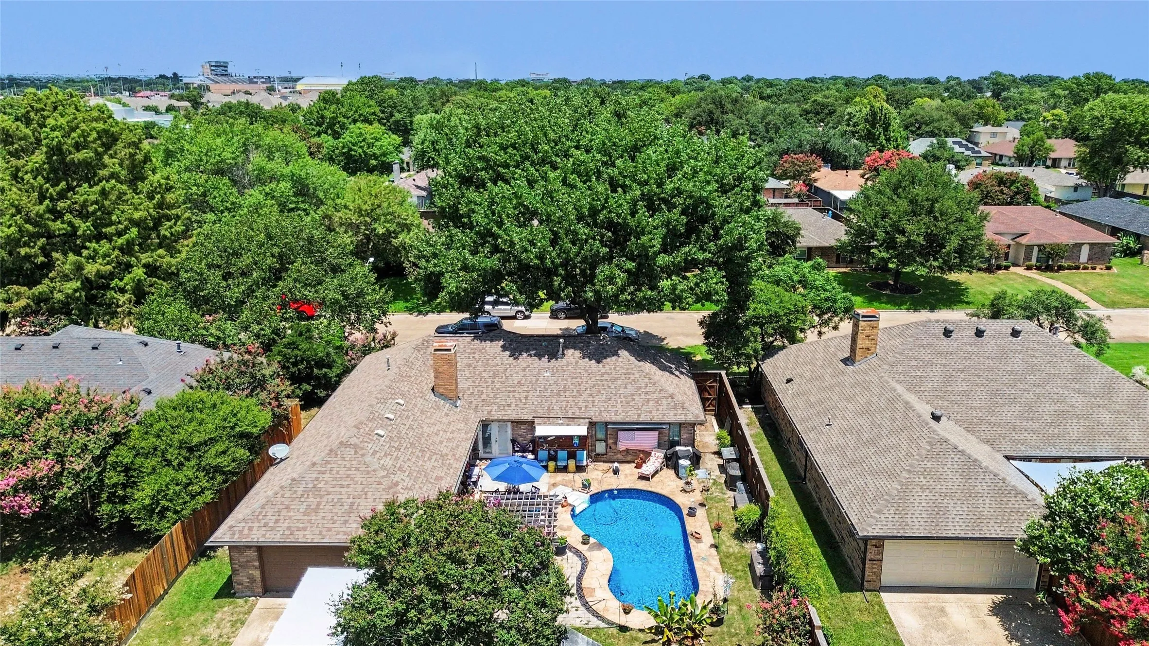 Single Family Residence For Sale in Collin County , 710 Rush Creek Drive, Allen, Texas 75002, 3 Bedroom, 2 Bathroom, 2 Garage spaces, 2,087 Sqft, built in 1981, mls#21325840, Real Estate Agent in Allen, Homes For Sale in Collin county, Homes For Sale in Allen, Realtor in Allen Texas, Real Estate Brokerage Independent Realty Texas, Luminita Cordes Realtor