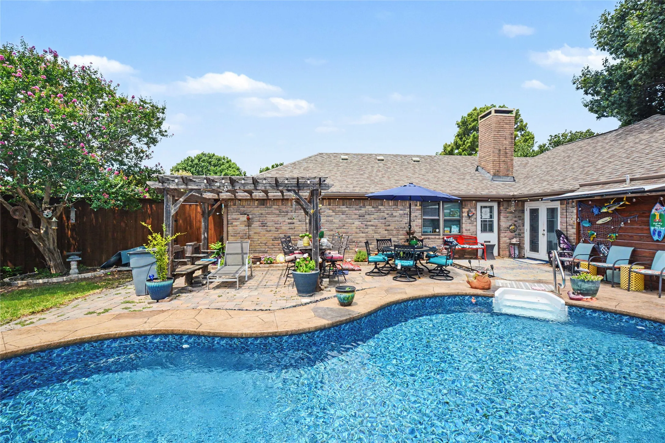 Single Family Residence For Sale in Collin County , 710 Rush Creek Drive, Allen, Texas 75002, 3 Bedroom, 2 Bathroom, 2 Garage spaces, 2,087 Sqft, built in 1981, mls#21325840, Real Estate Agent in Allen, Homes For Sale in Collin county, Homes For Sale in Allen, Realtor in Allen Texas, Real Estate Brokerage Independent Realty Texas, Luminita Cordes Realtor