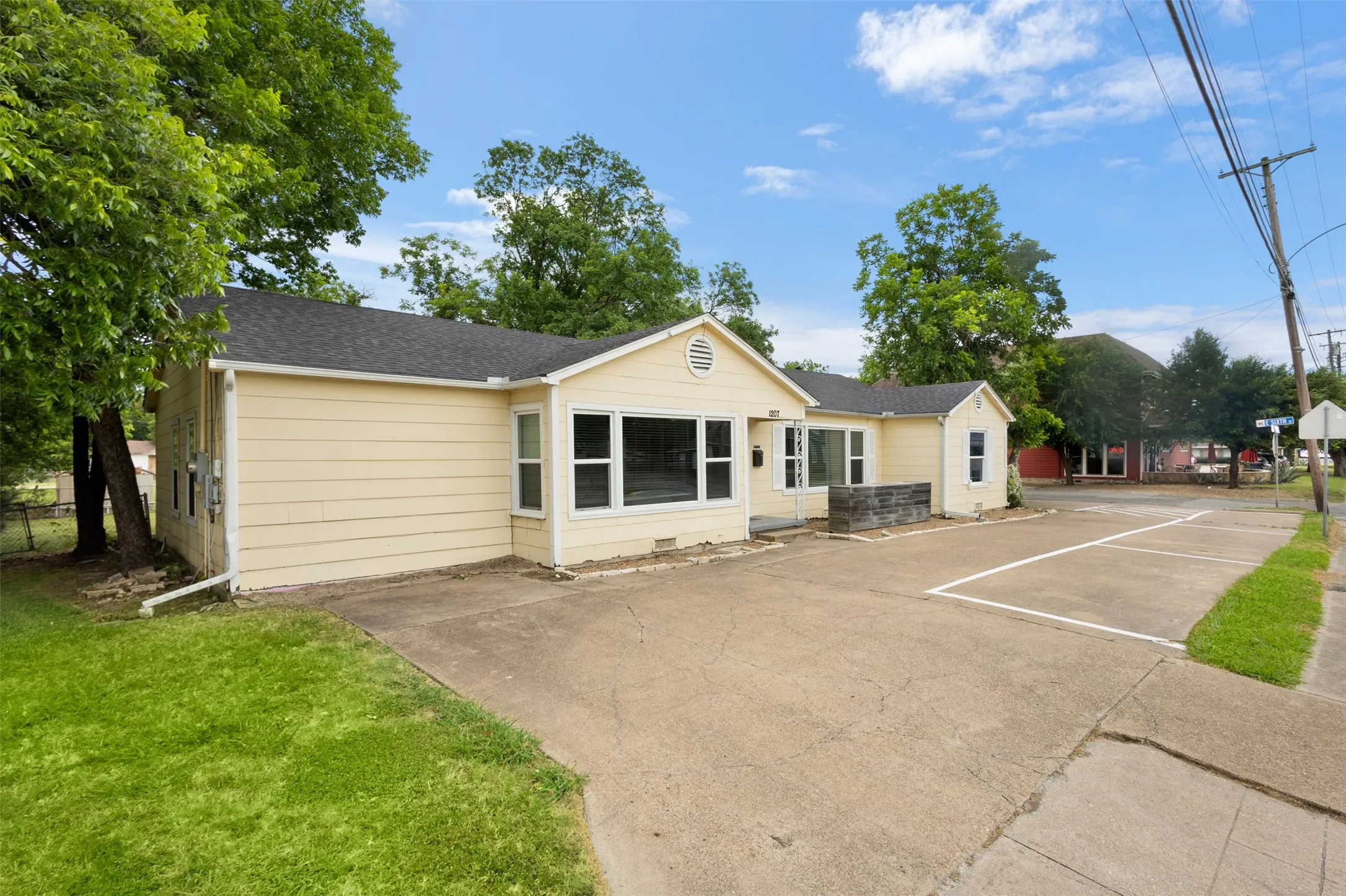 Business For Sale in Kaufman County , 1207 S Washington Street, Kaufman, Texas 75142, 0, 0, Garage spaces, 0 Sqft, built in 0, mls#21324841, Real Estate Agent in Kaufman, Homes For Sale in Kaufman county, Homes For Sale in Kaufman, Realtor in Kaufman Texas, Real Estate Brokerage Independent Realty Texas, Luminita Cordes Realtor