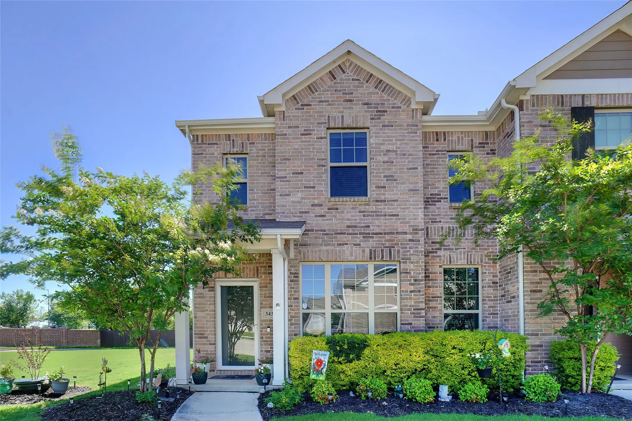 Townhouse For Sale in Denton County , 3432 Becker Drive, Denton, Texas 76207, 3 Bedroom, 3 Bathroom, 2 Garage spaces, 1,707 Sqft, built in 2019, mls#21325878, Real Estate Agent in Denton, Homes For Sale in Denton county, Homes For Sale in Denton, Realtor in Denton Texas, Real Estate Brokerage Independent Realty Texas, Luminita Cordes Realtor